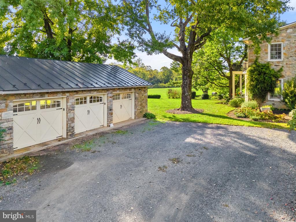 6313 OLD GOOSE CREEK