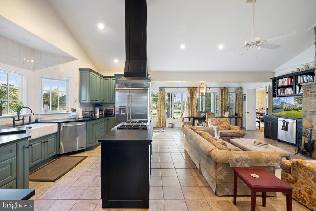 6313 OLD GOOSE CREEK