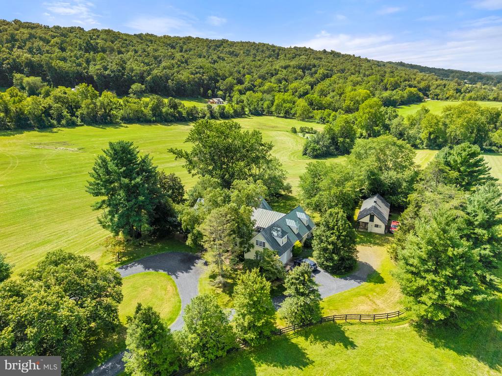 3418 Halfway Rd