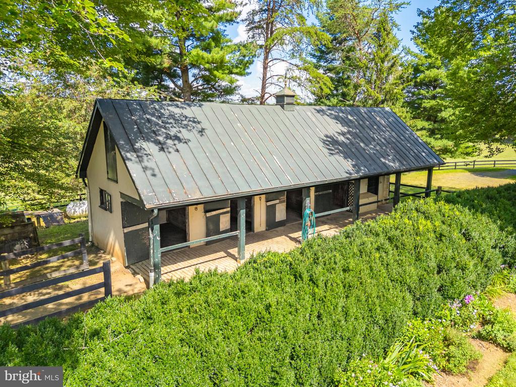 3418 Halfway Rd