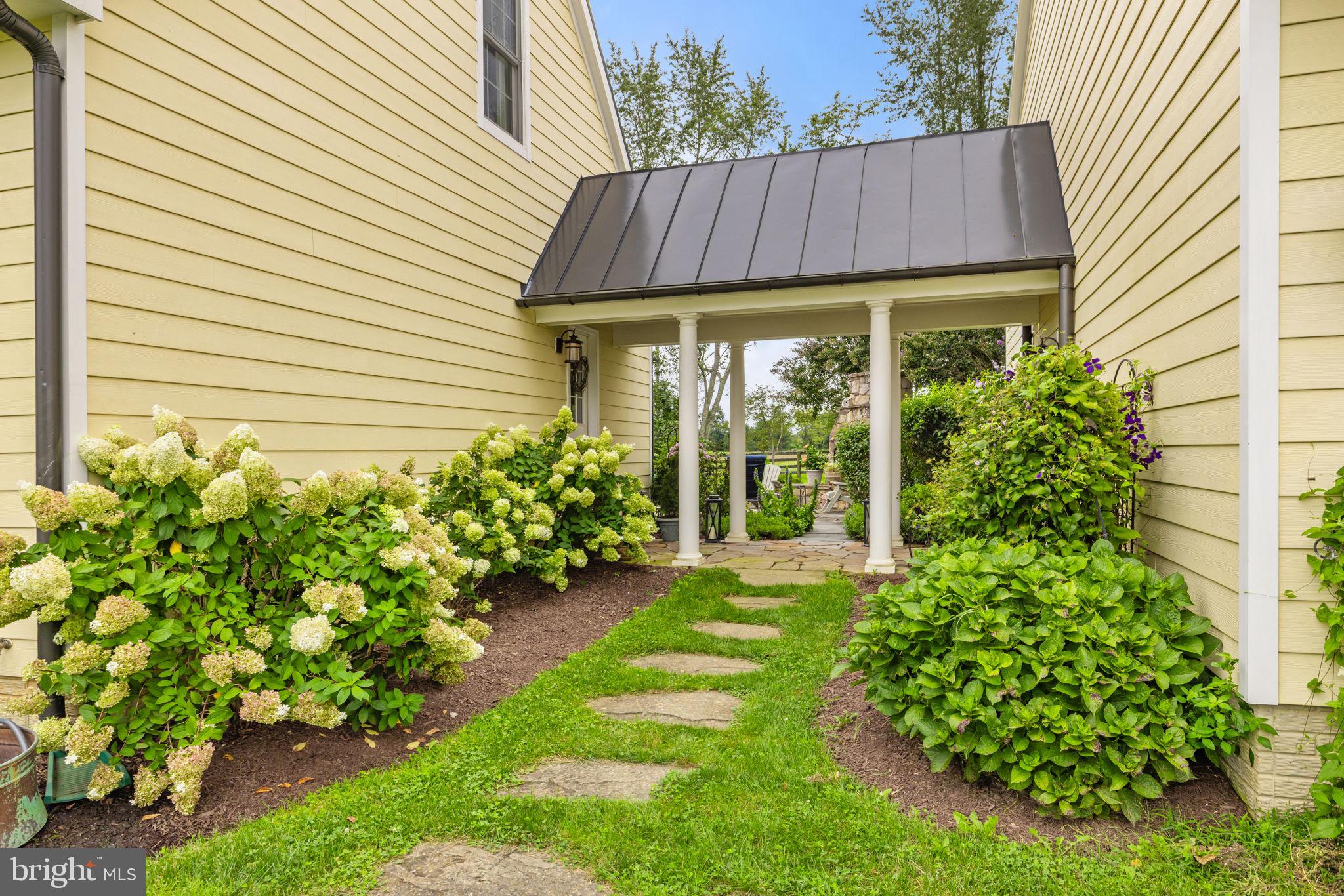 6437 JOHN S MOSBY HIGHWAY