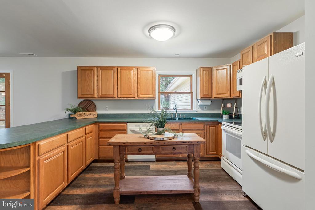 9373 WALDEN LANE