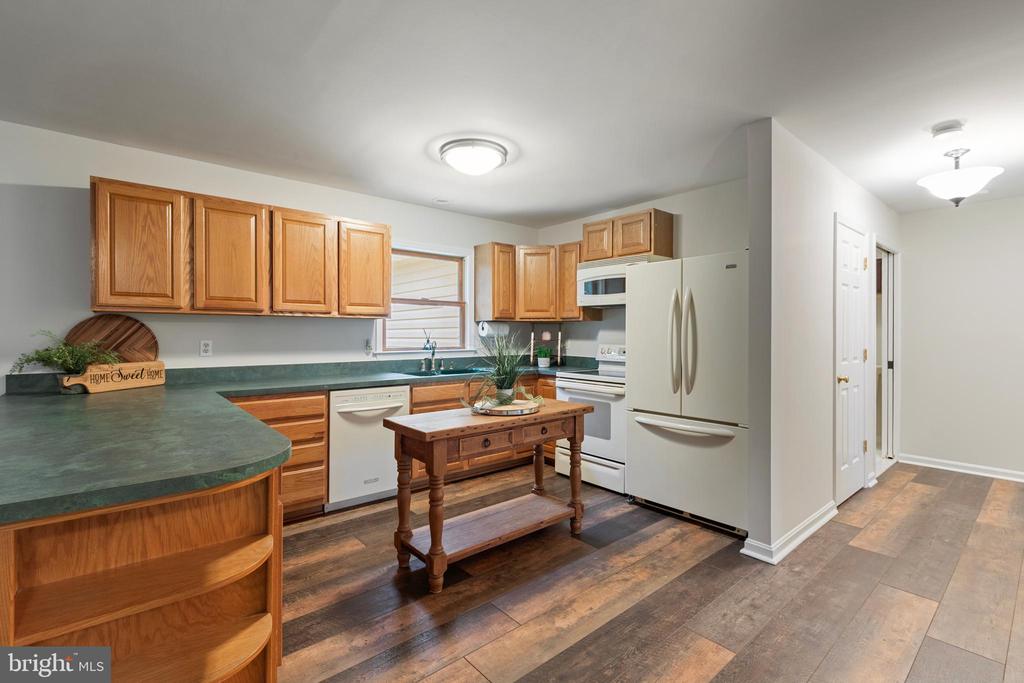 9373 WALDEN LANE
