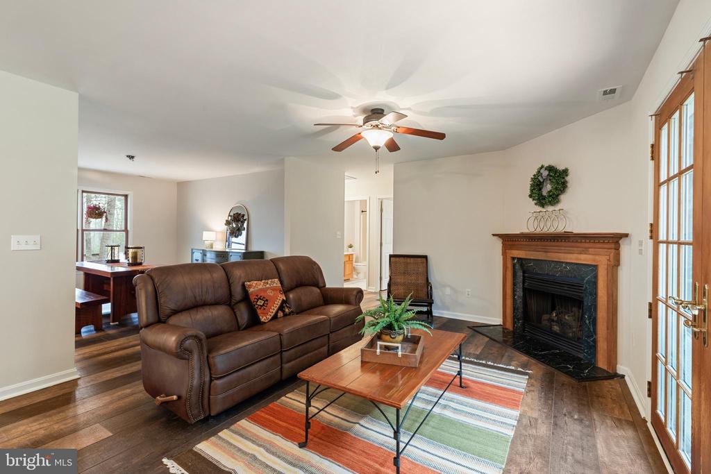 9373 WALDEN LANE