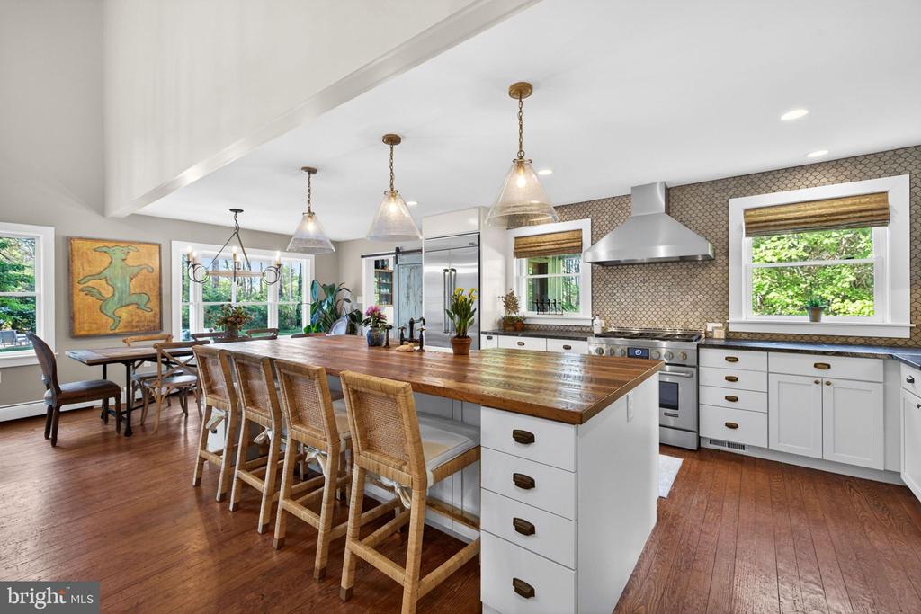 3079 HALFWAY ROAD