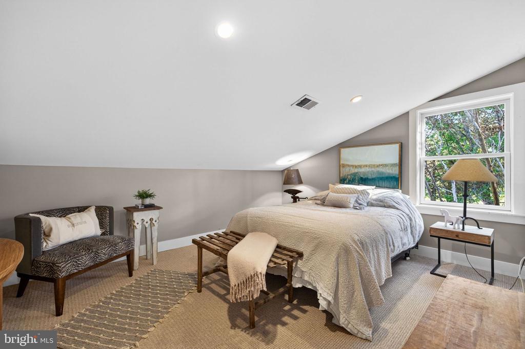 3079 HALFWAY ROAD
