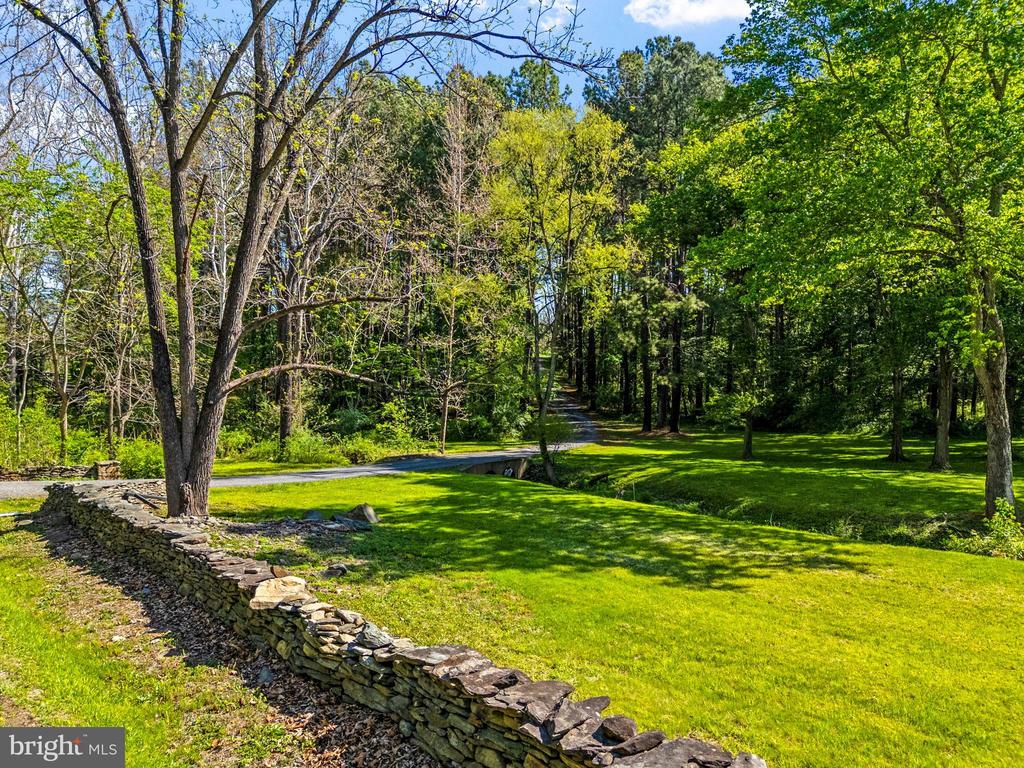 3079 HALFWAY ROAD