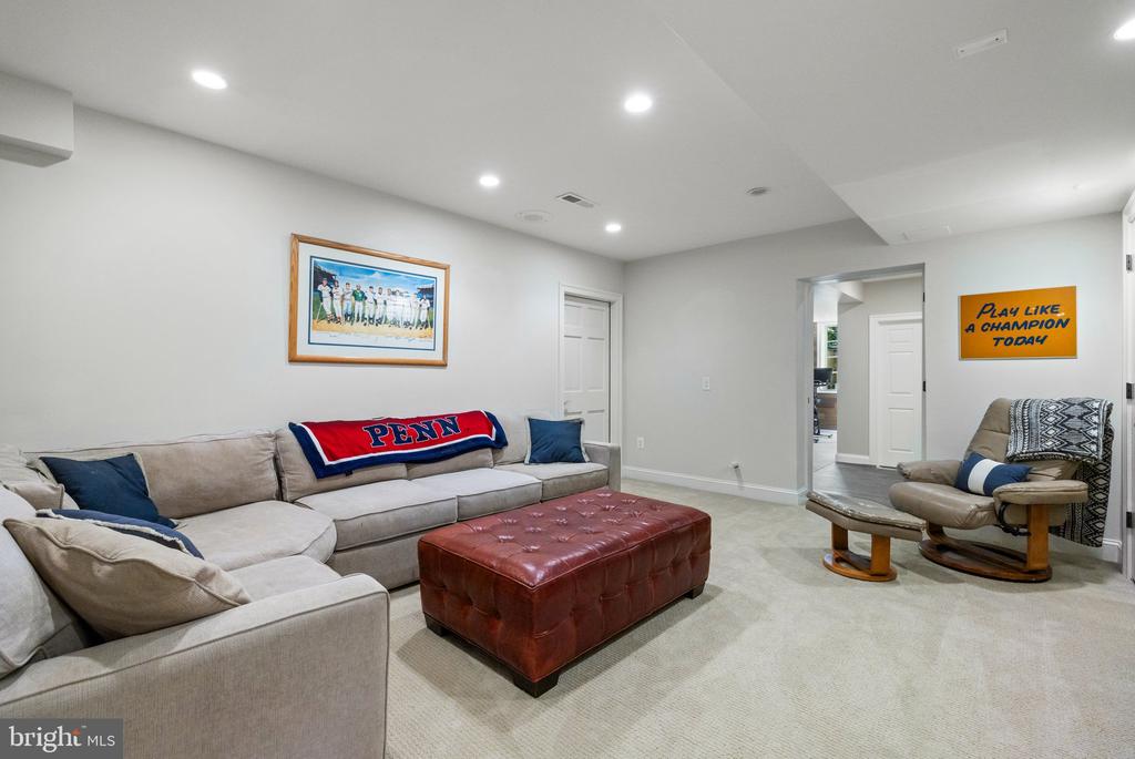 35359 Creek Ridge Ln