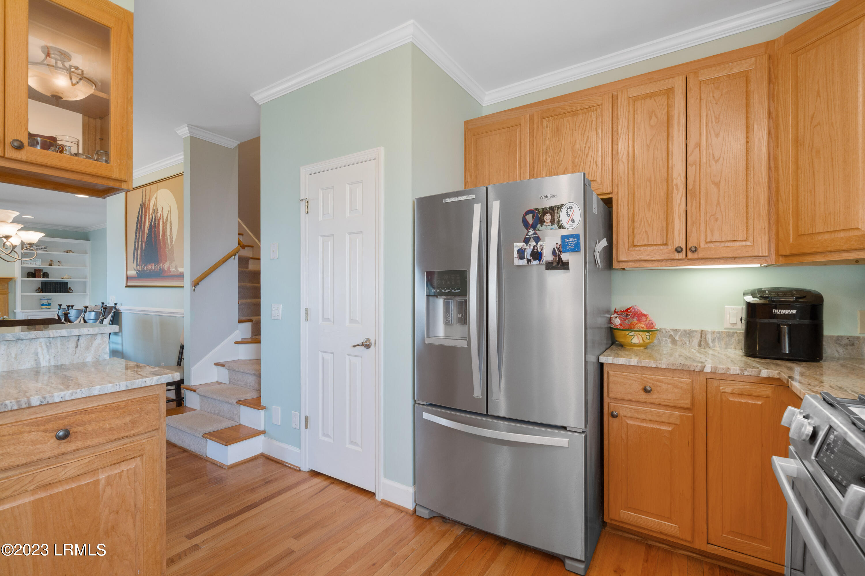 88 Harbor Drive N