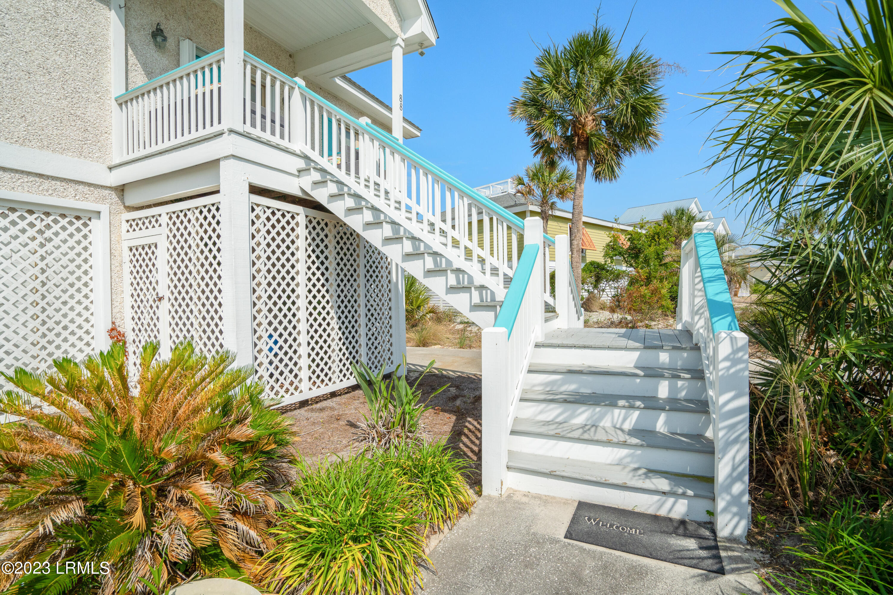 88 Harbor Drive N