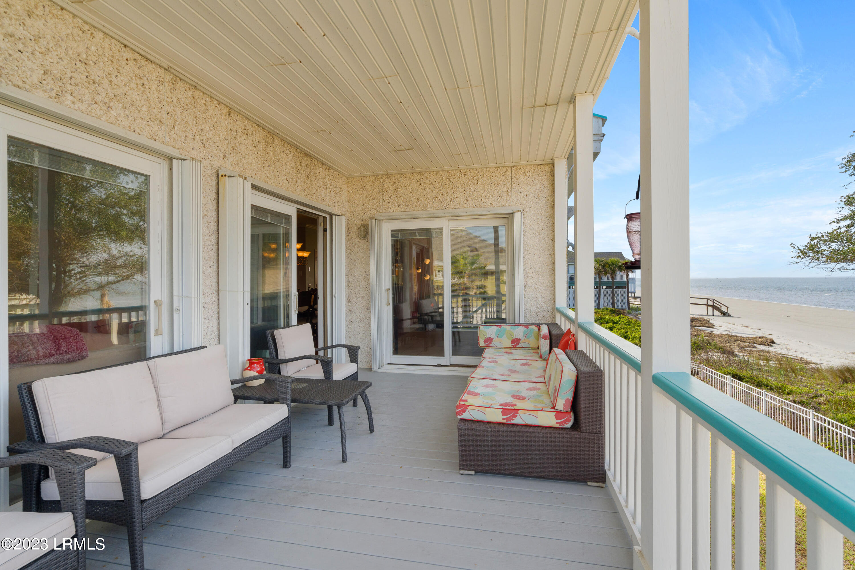88 Harbor Drive N