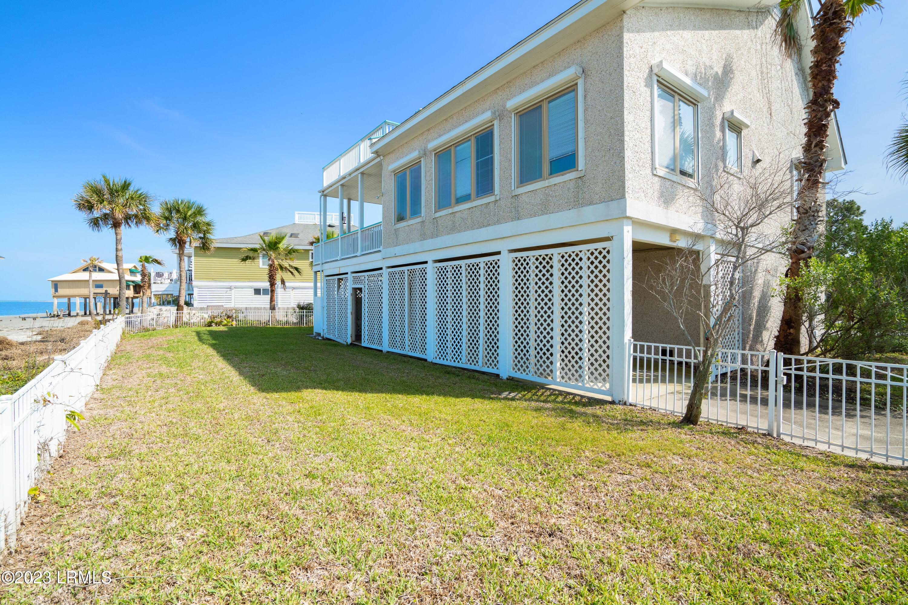88 Harbor Drive N