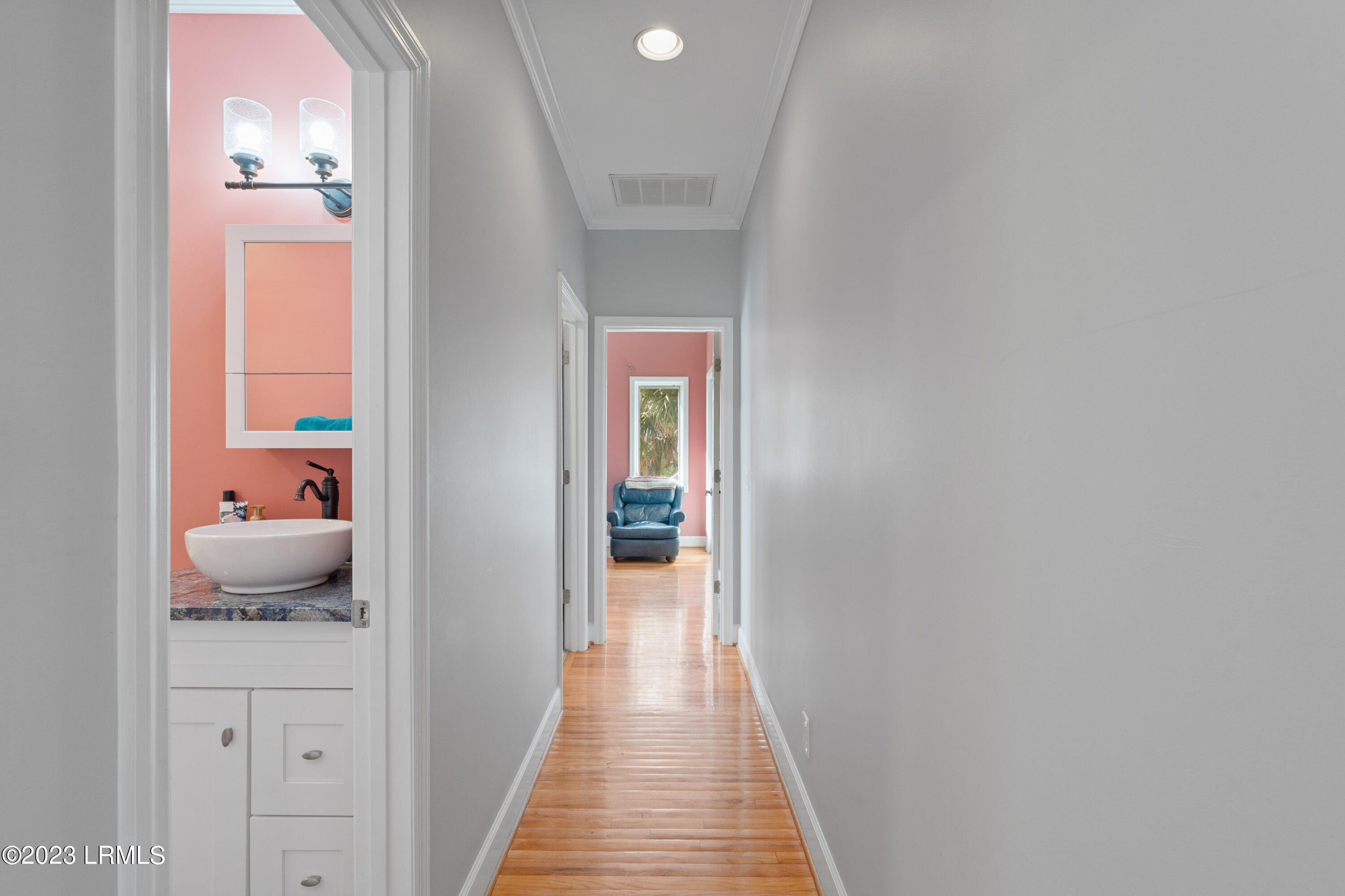 88 Harbor Drive N