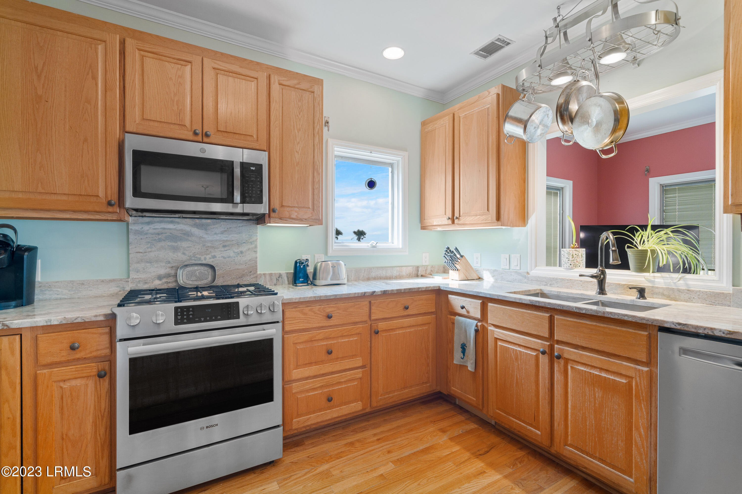 88 Harbor Drive N