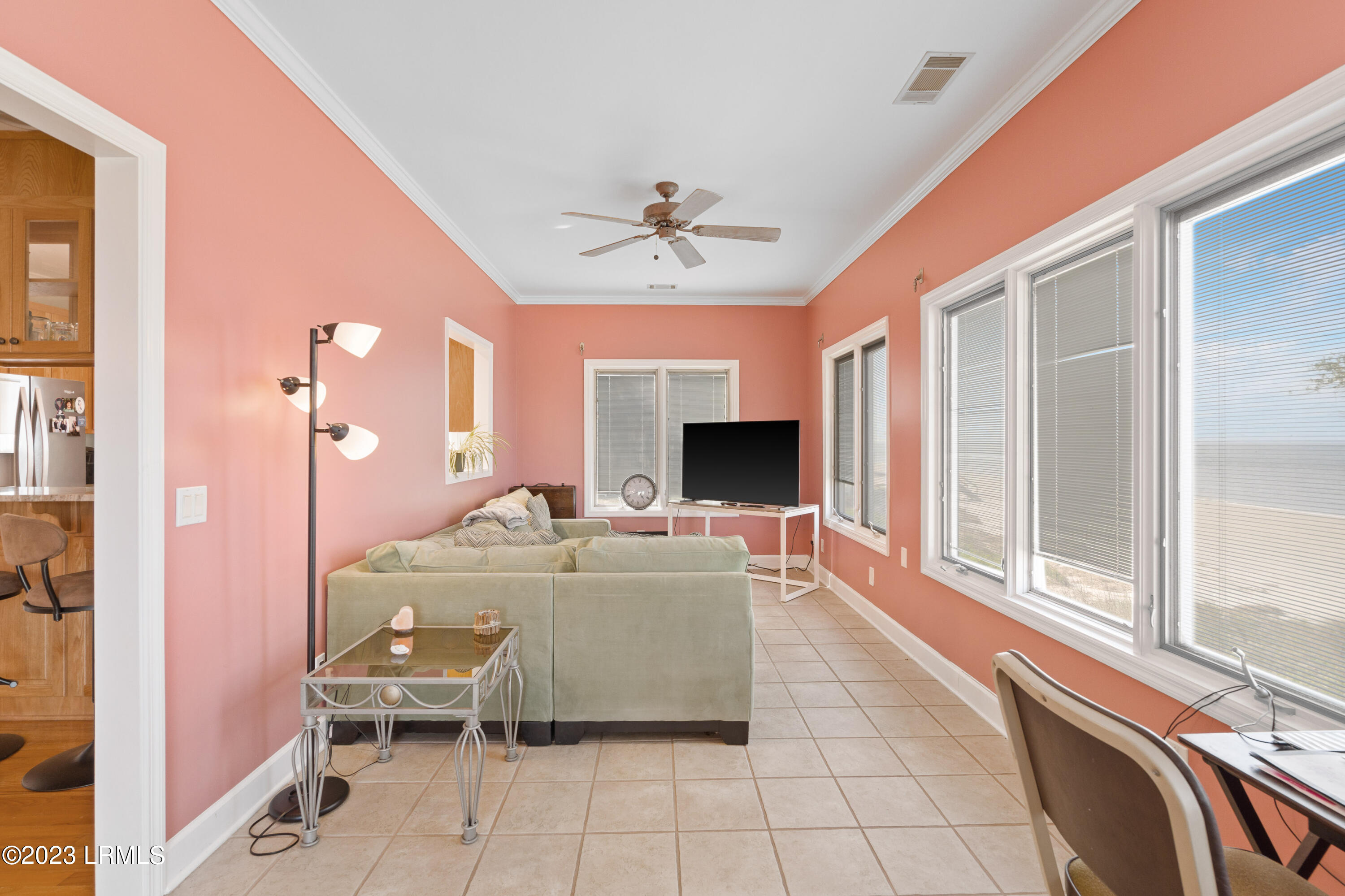 88 Harbor Drive N