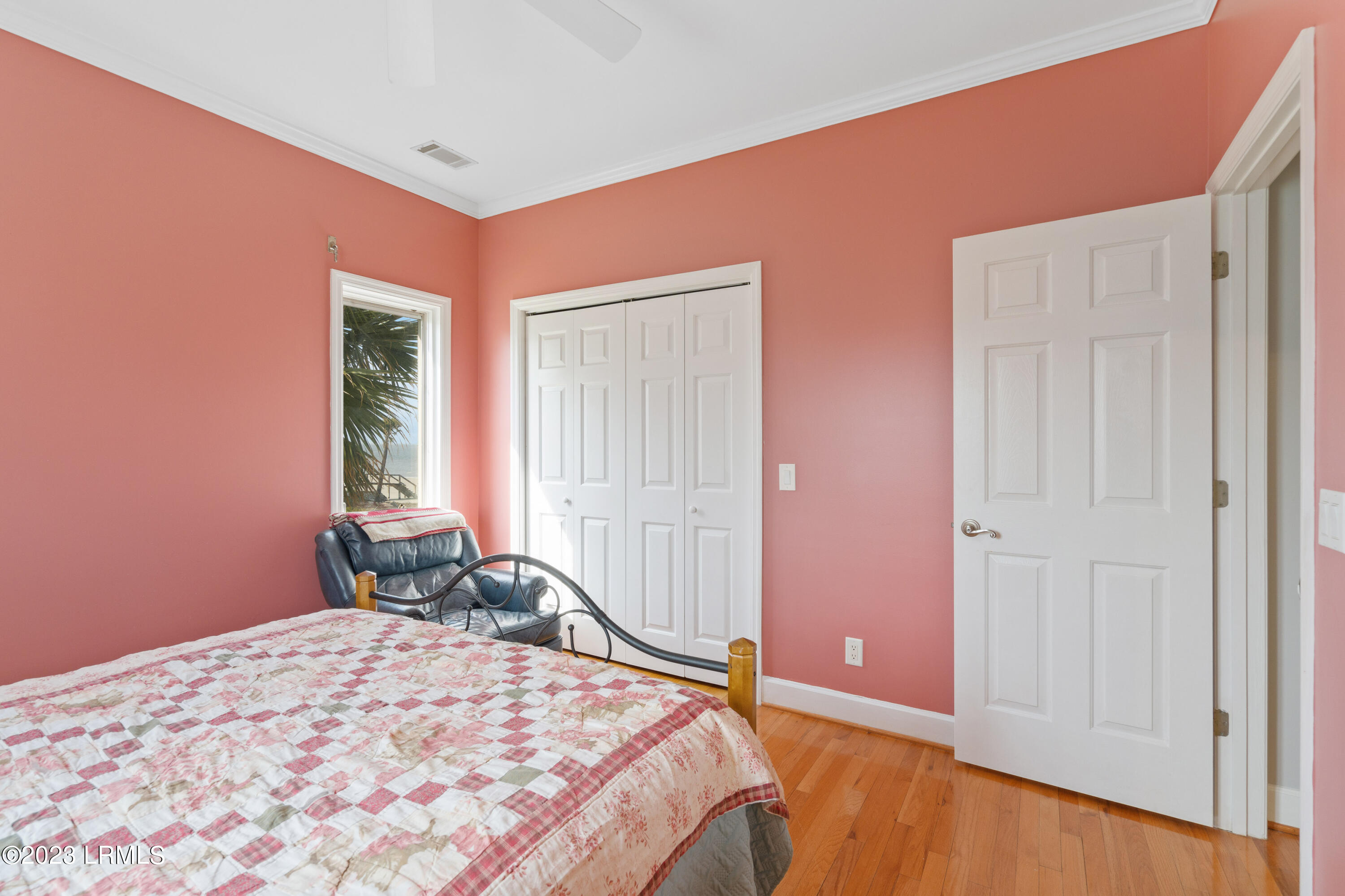 88 Harbor Drive N