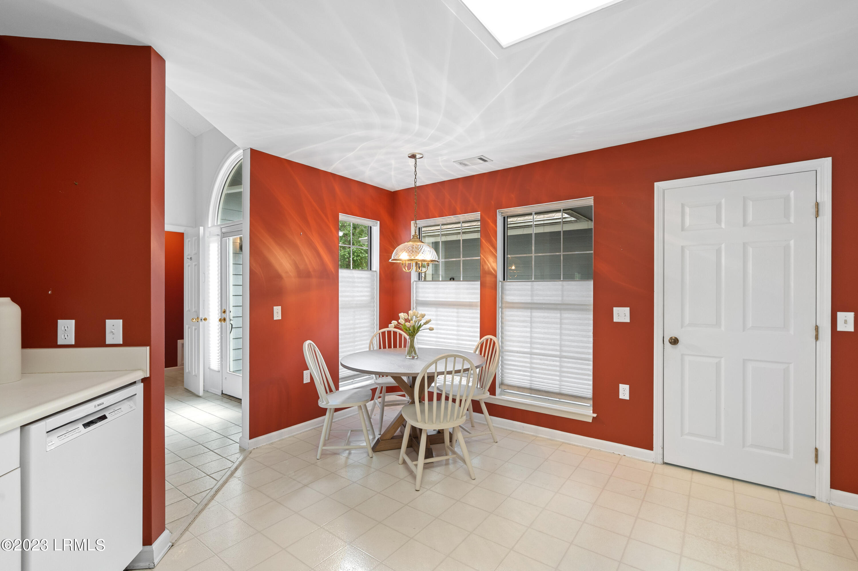730 N Reeve Road, St. Helena Island