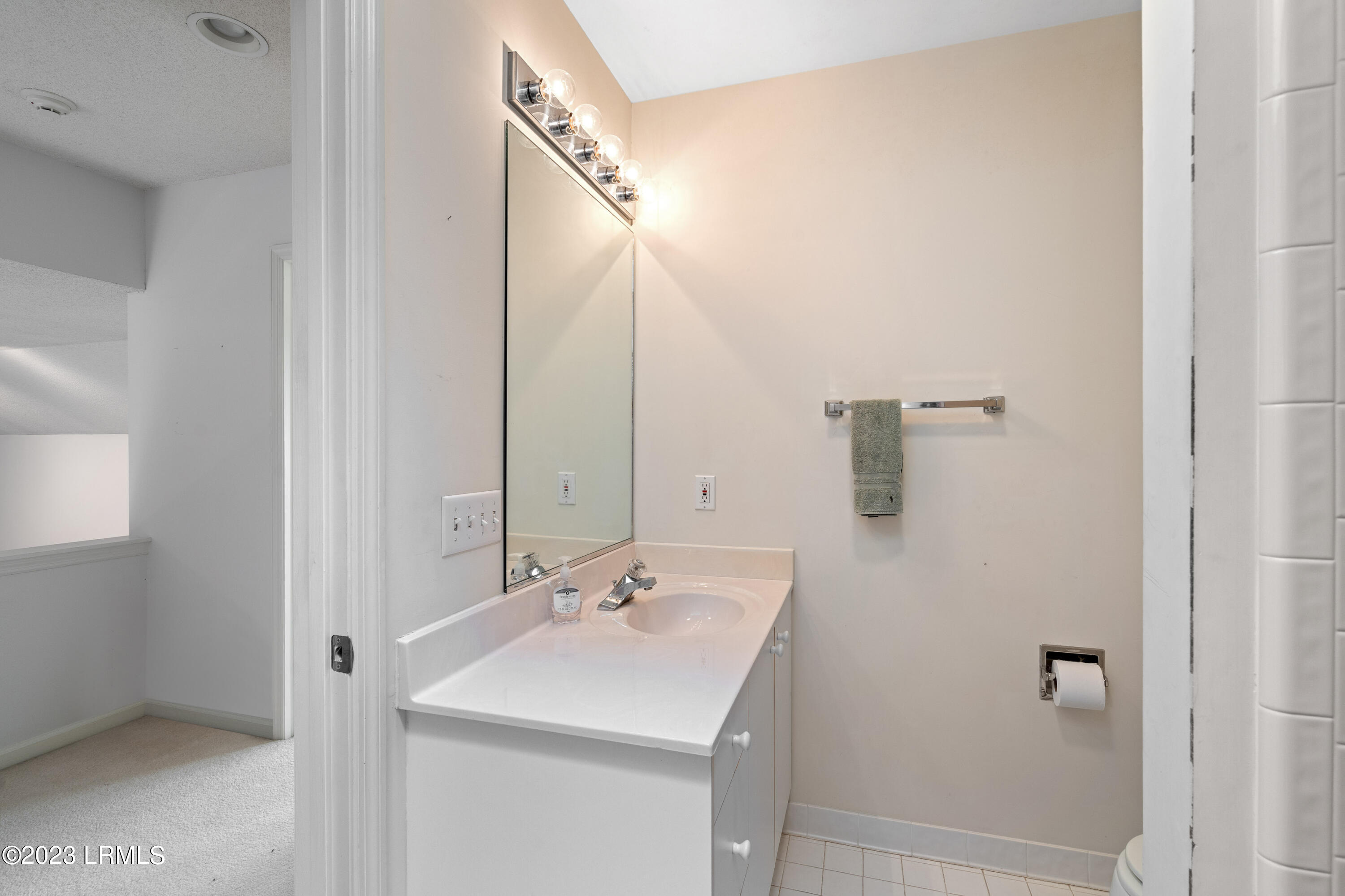 730 N Reeve Road, St. Helena Island
