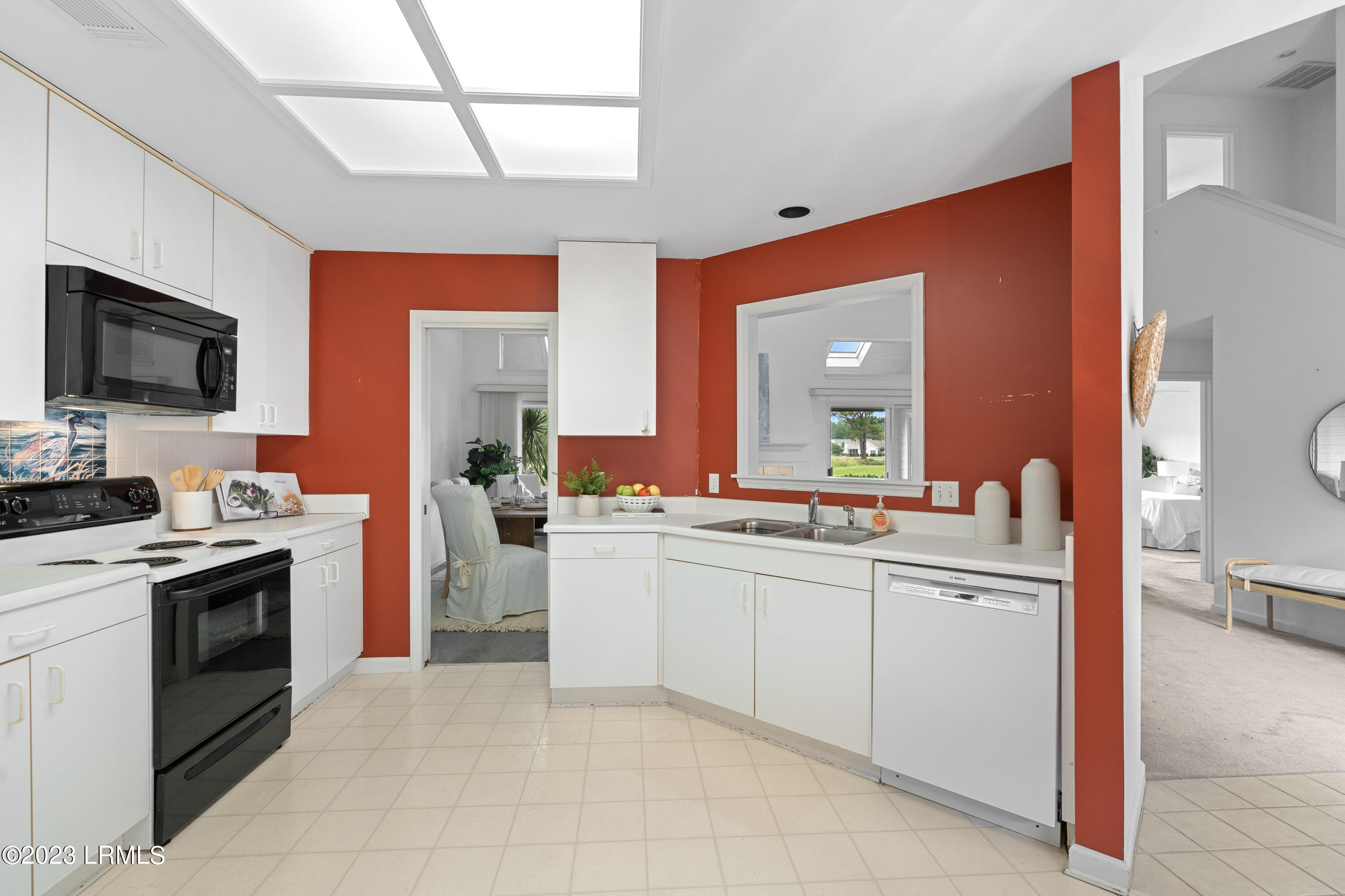 730 N Reeve Road, St. Helena Island