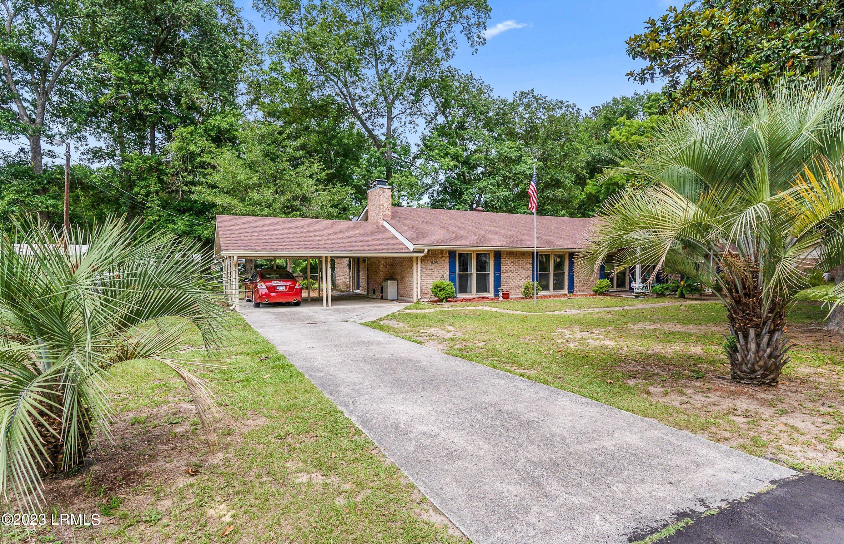 929 Magnolia Bluff Circle
