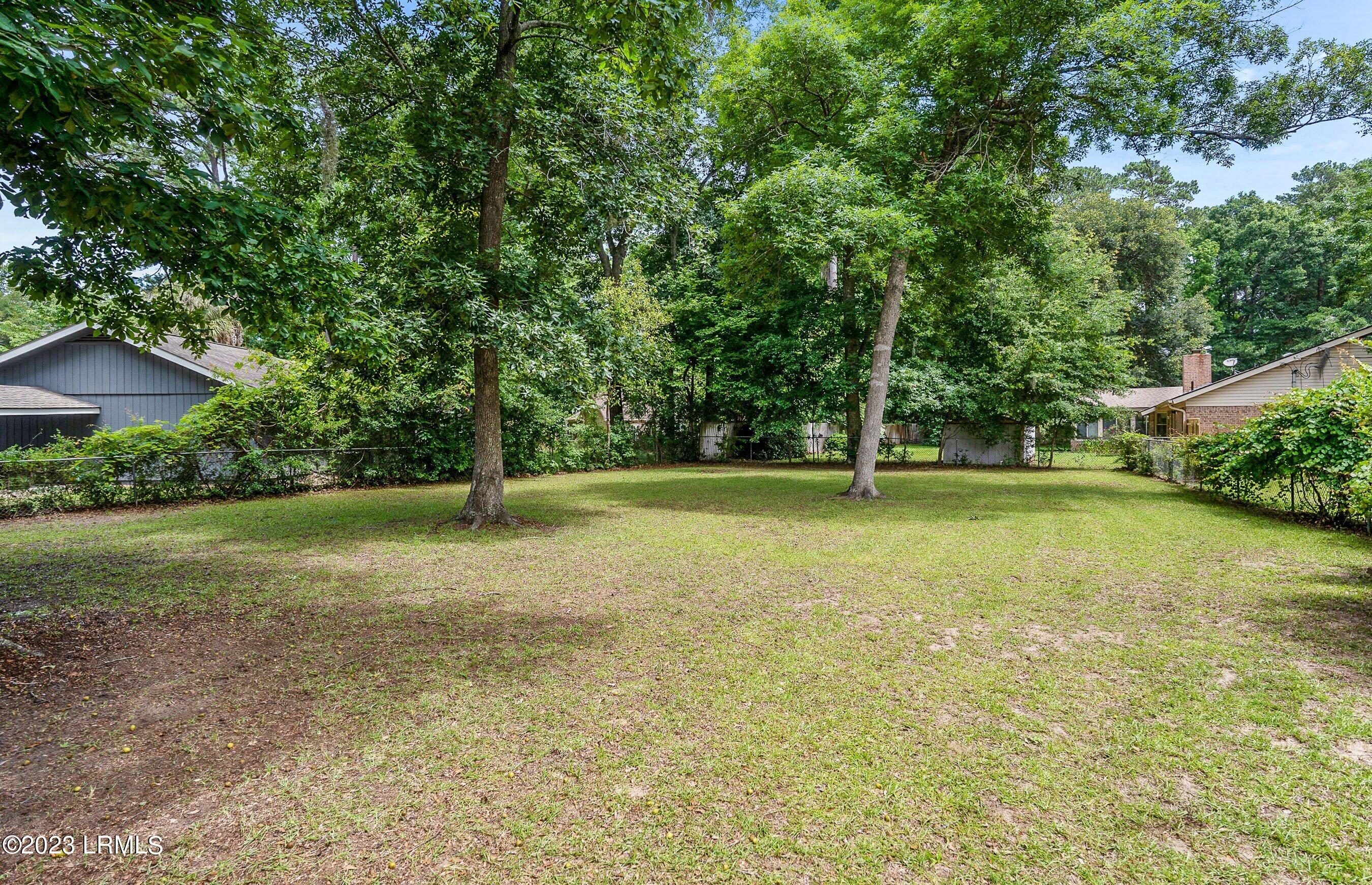 929 Magnolia Bluff Circle