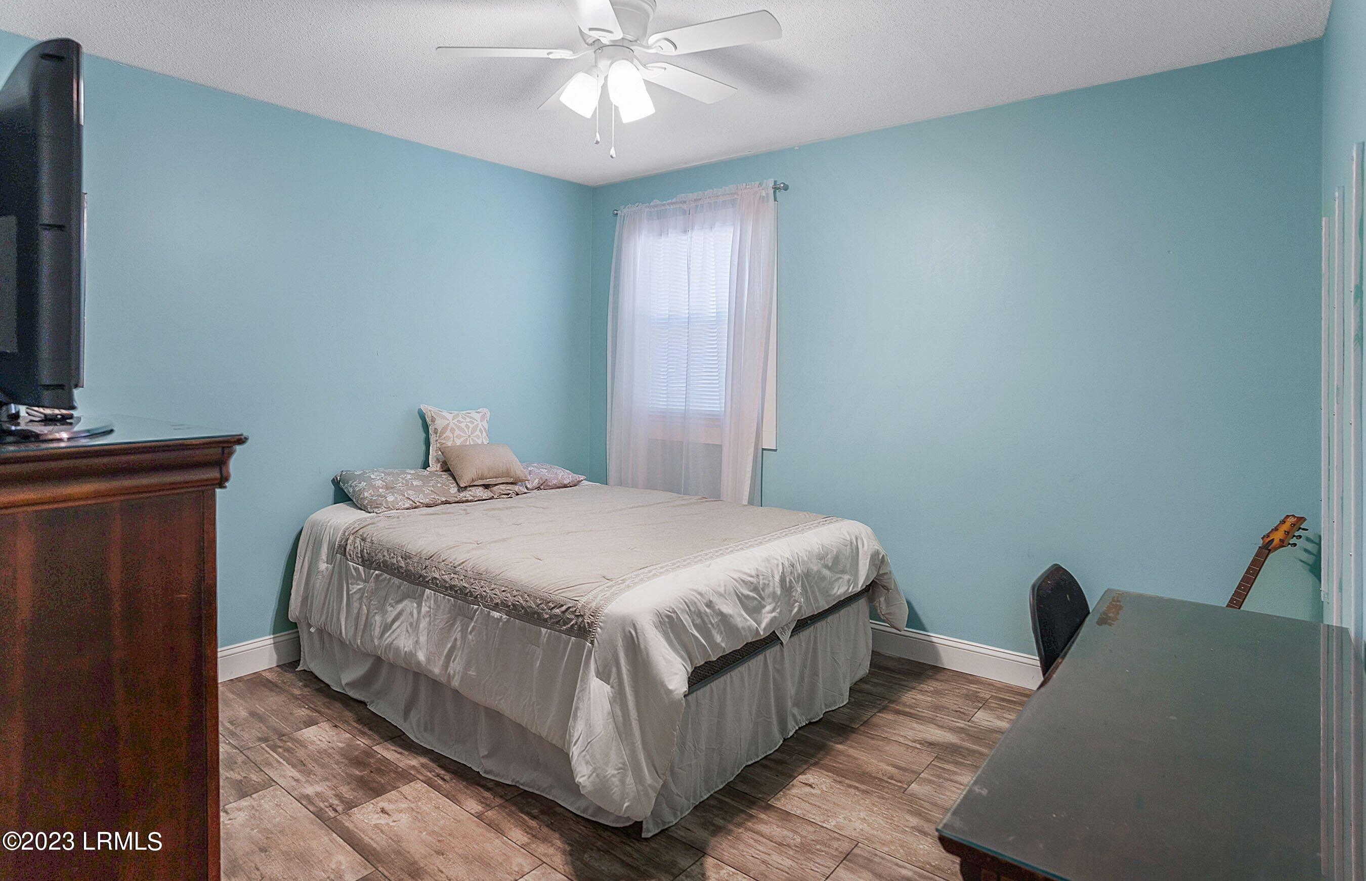 929 Magnolia Bluff Circle