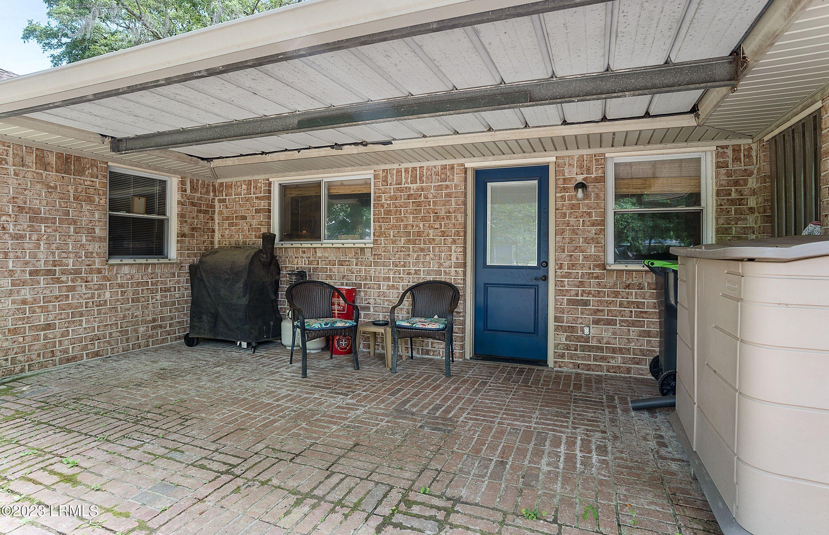 929 Magnolia Bluff Circle