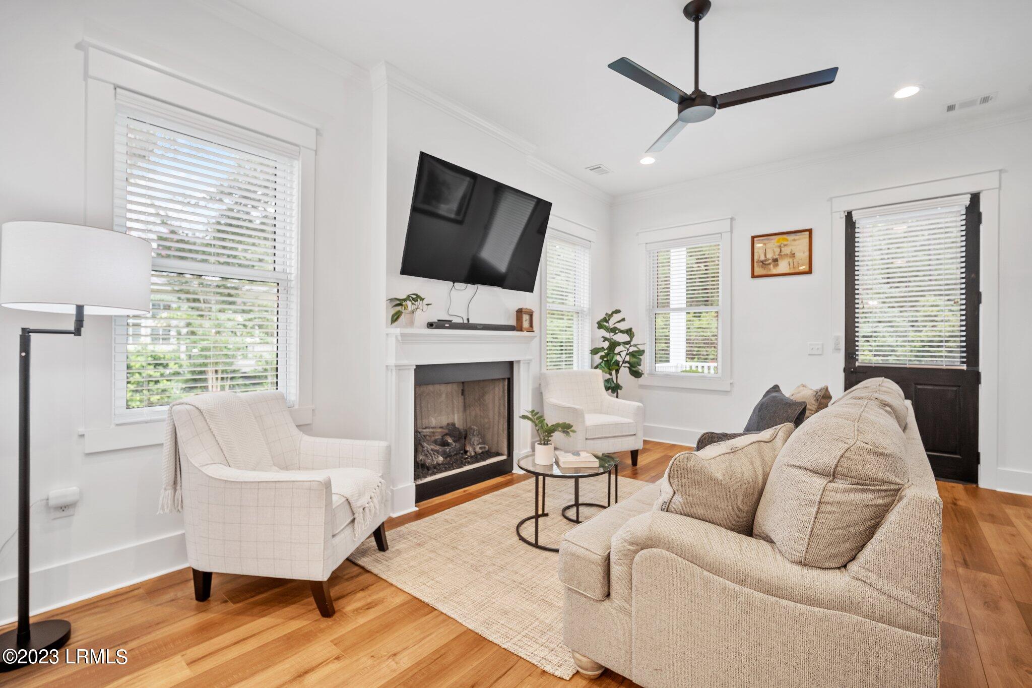 37 Park Square S