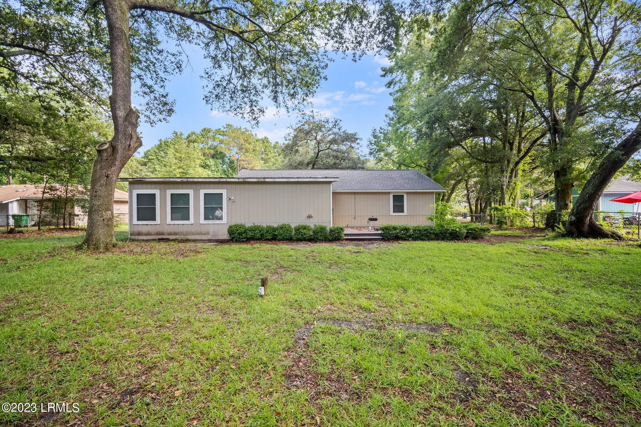 7 Buck Road