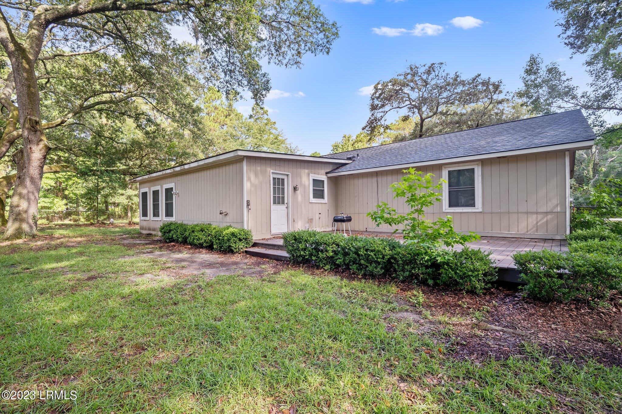 7 Buck Road