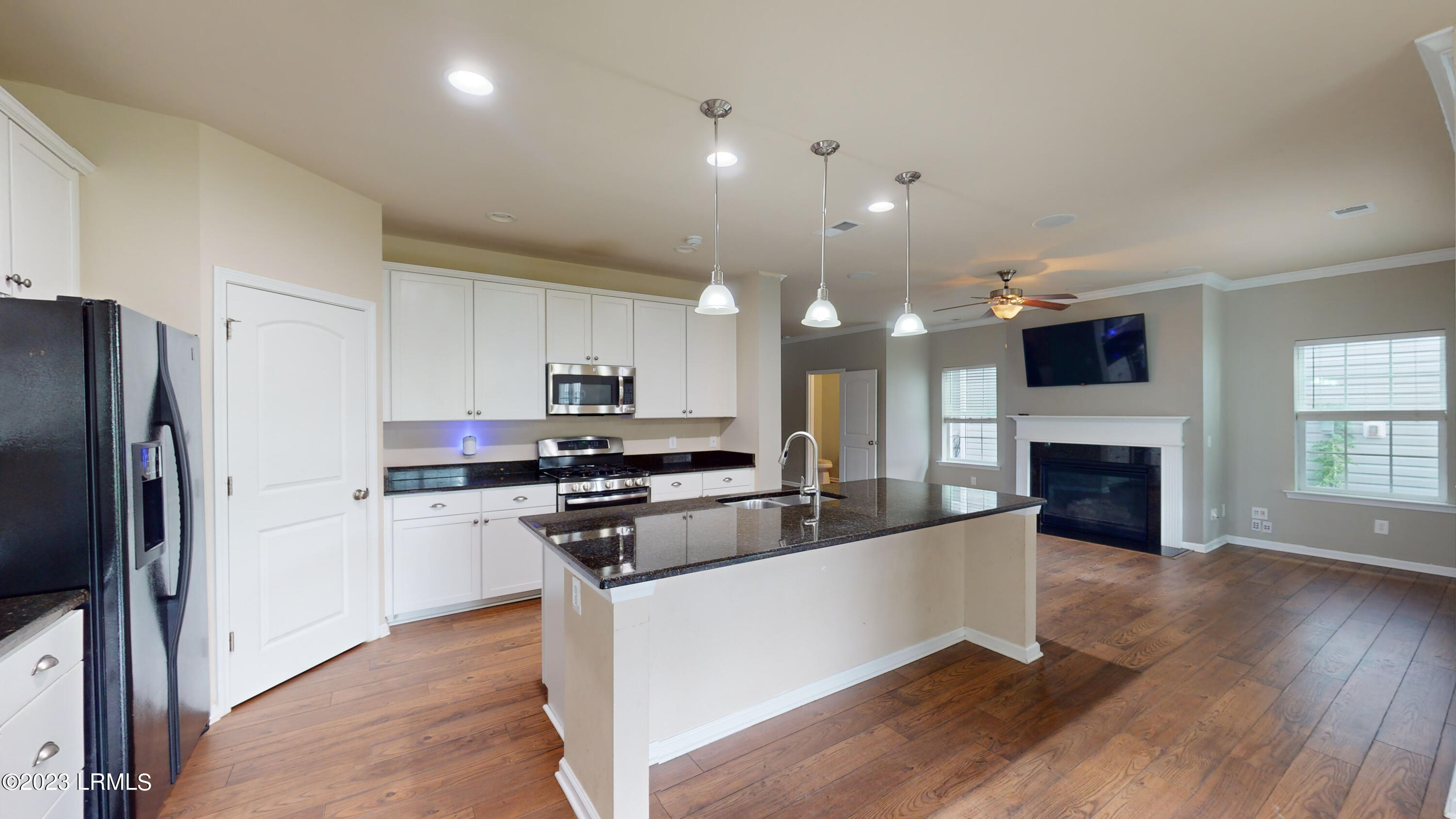 184 Mission Way