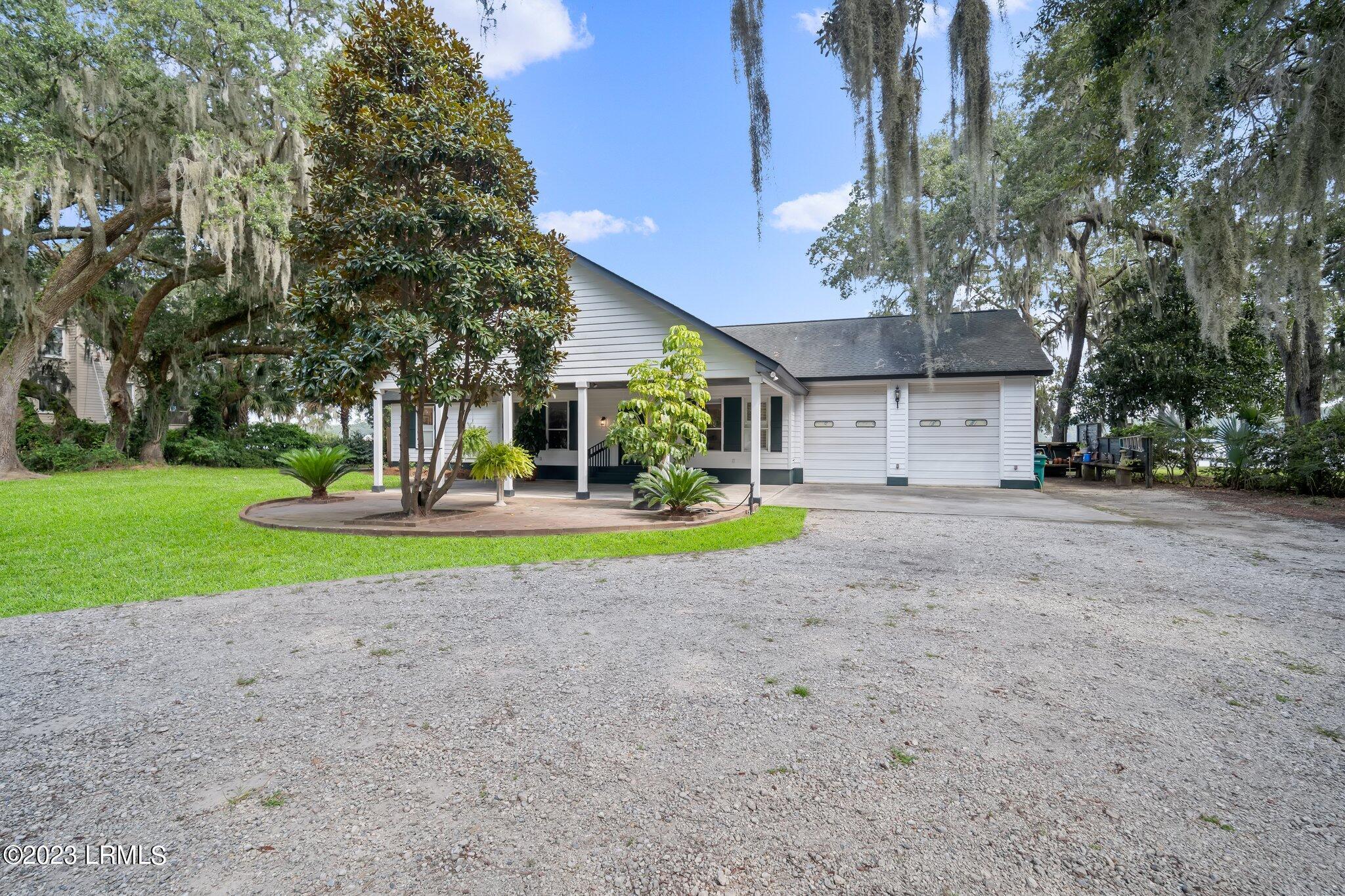 290 Perryclear Drive