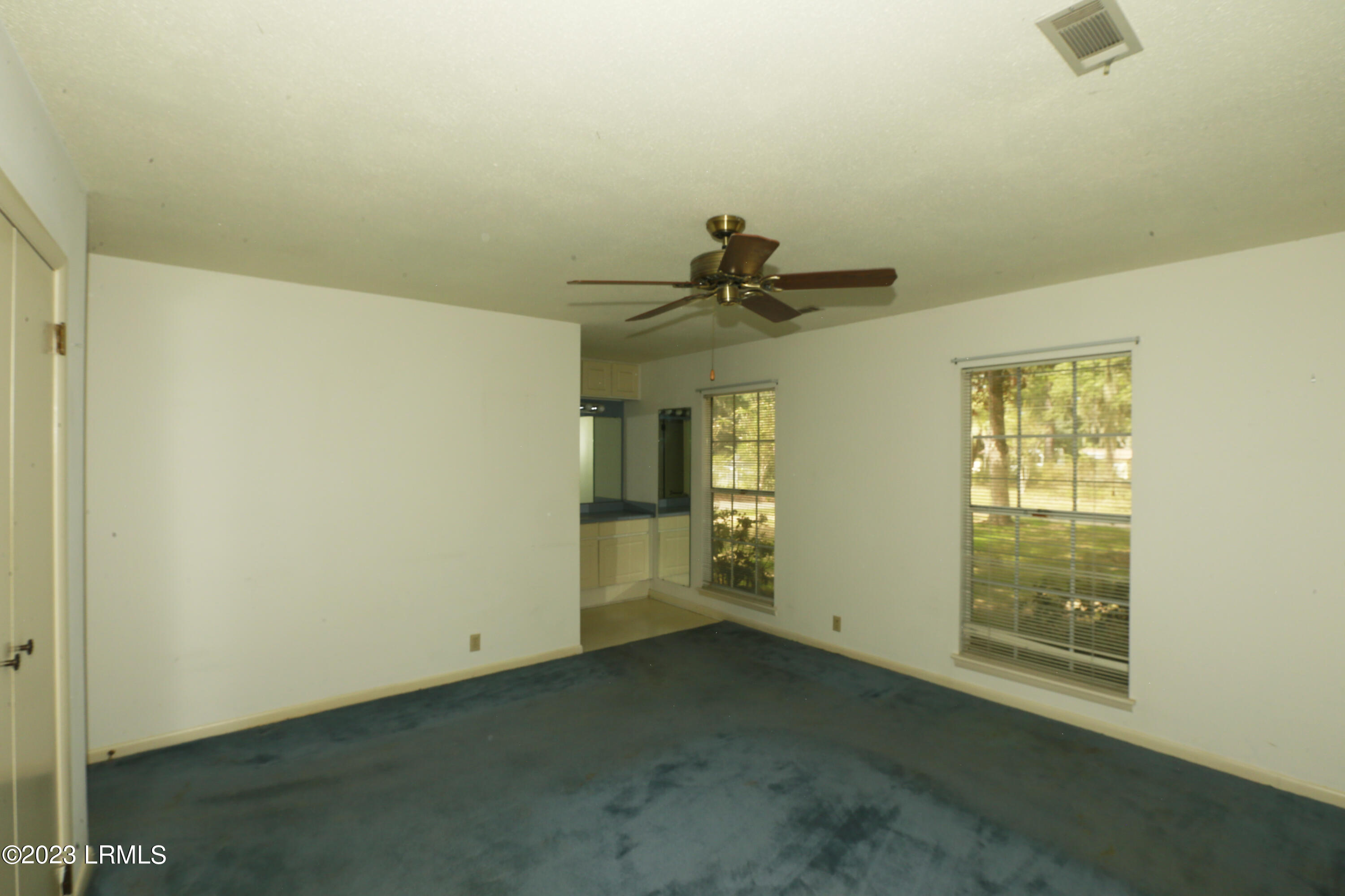 2706 S Royal Oaks Drive