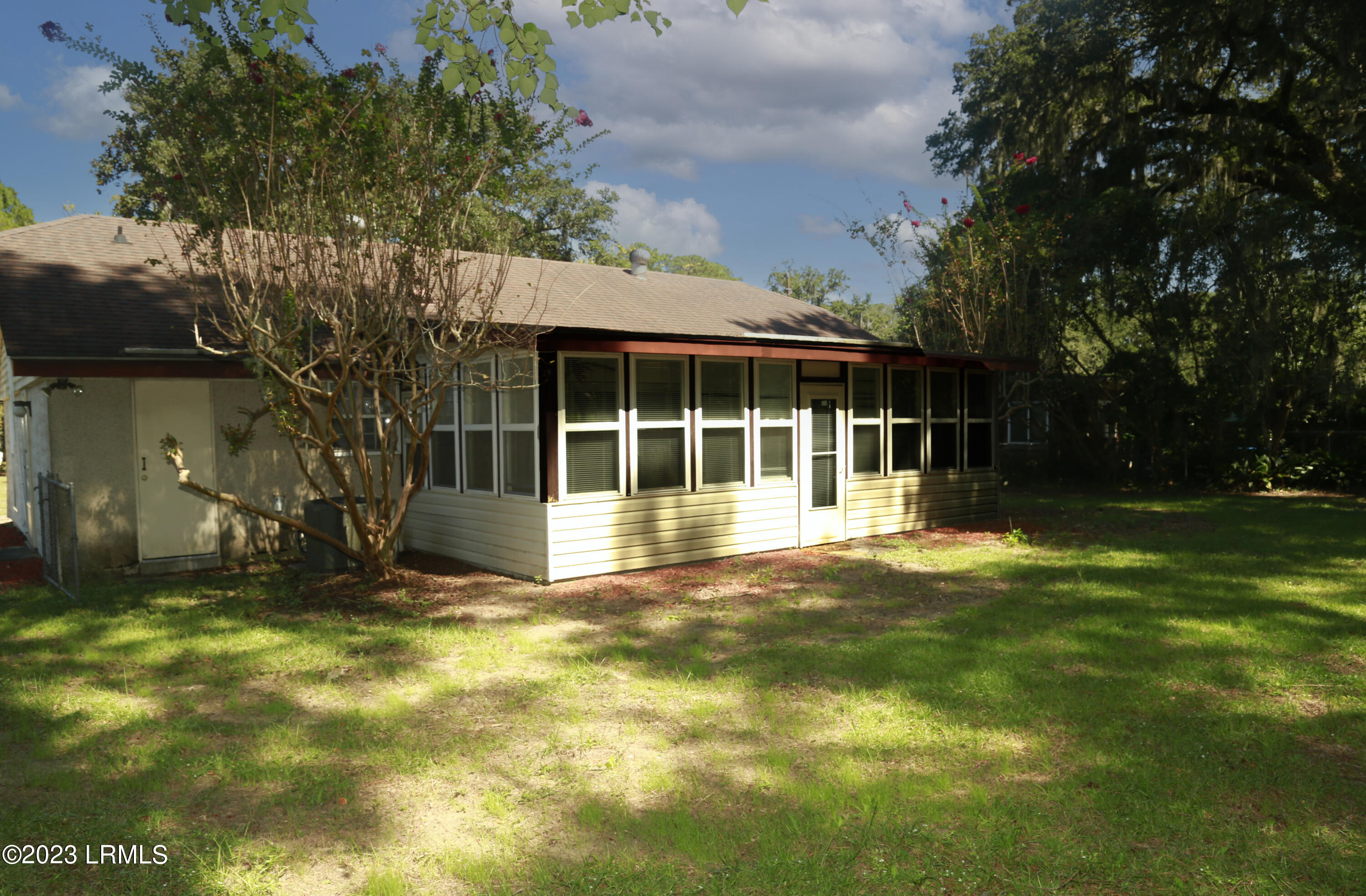 2706 S Royal Oaks Drive