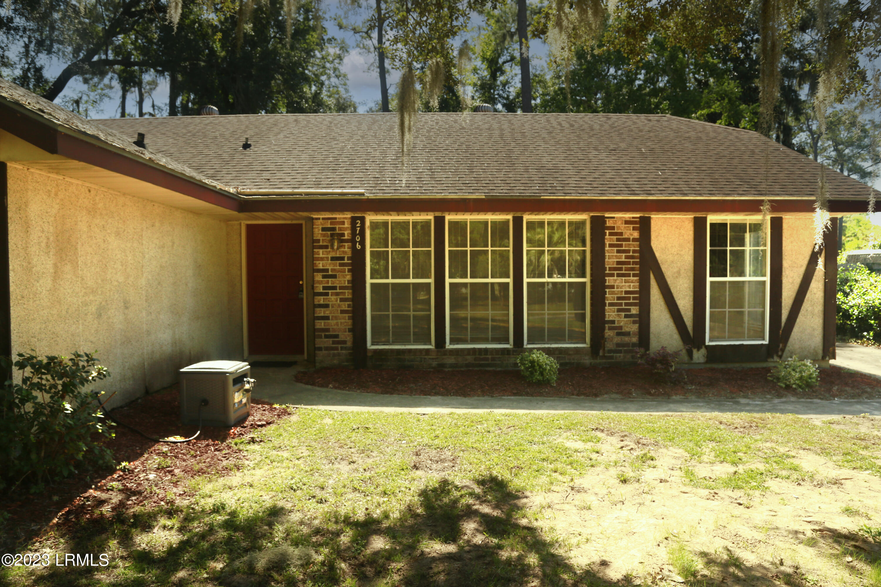 2706 S Royal Oaks Drive