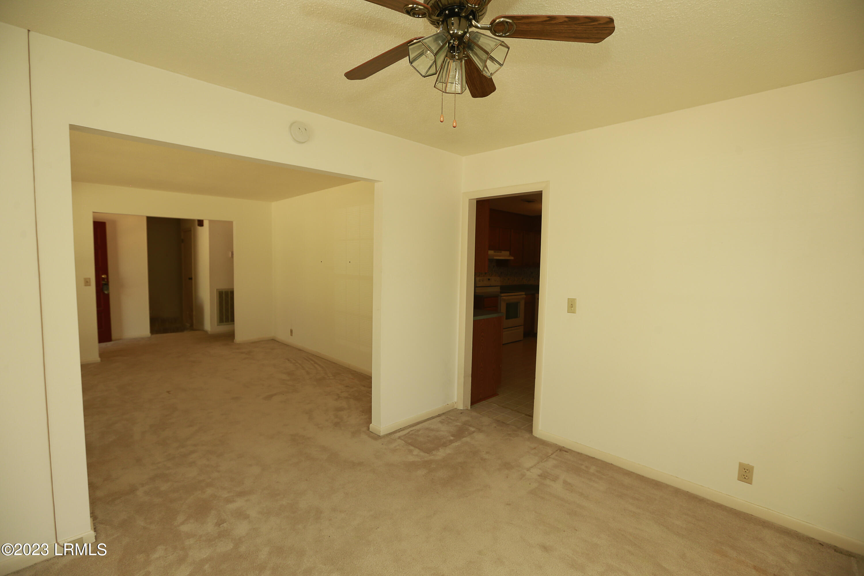2706 S Royal Oaks Drive