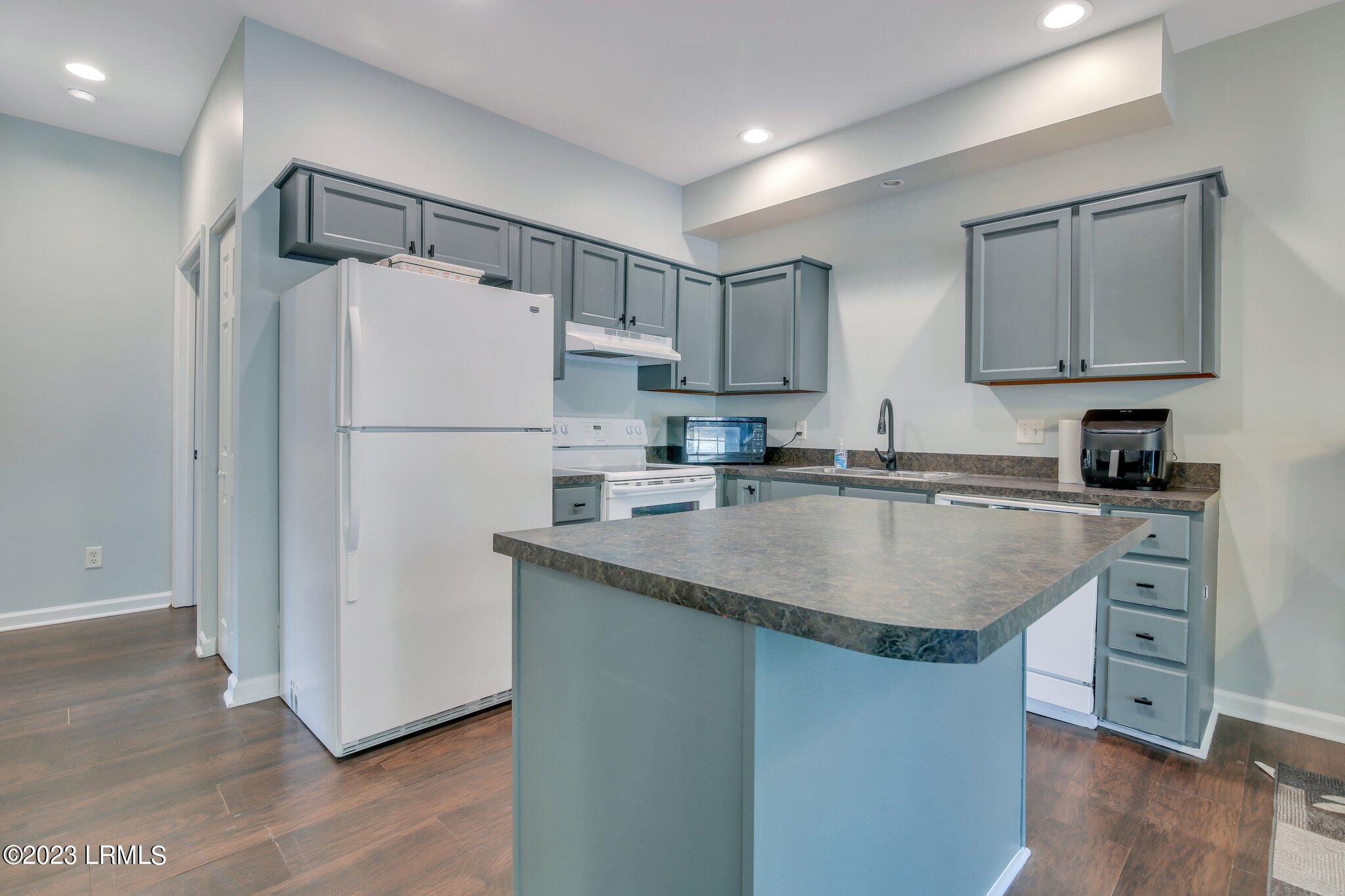 2618 Holmes Drive, A