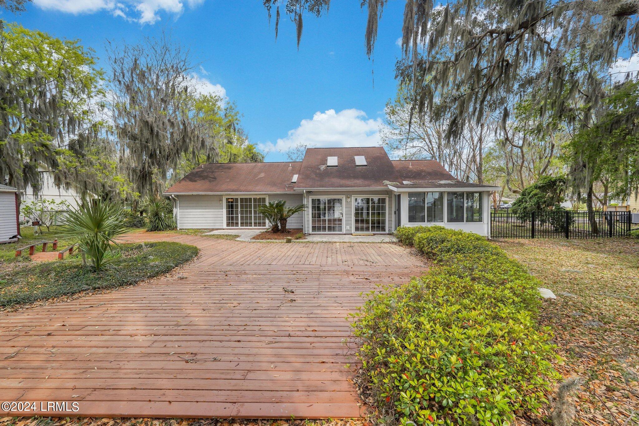 710 Sunset Circle