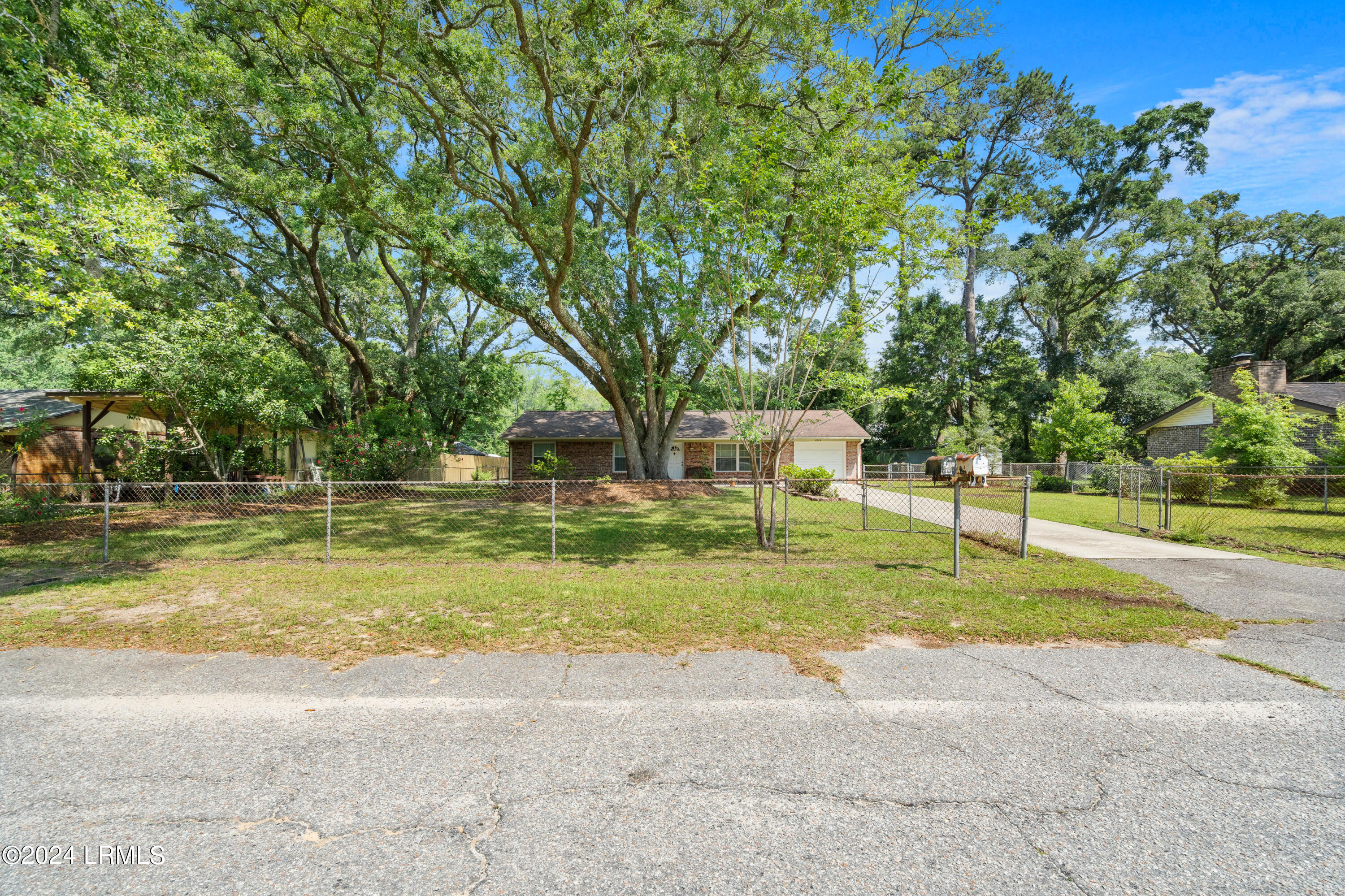 6005 Morning Mist Drive