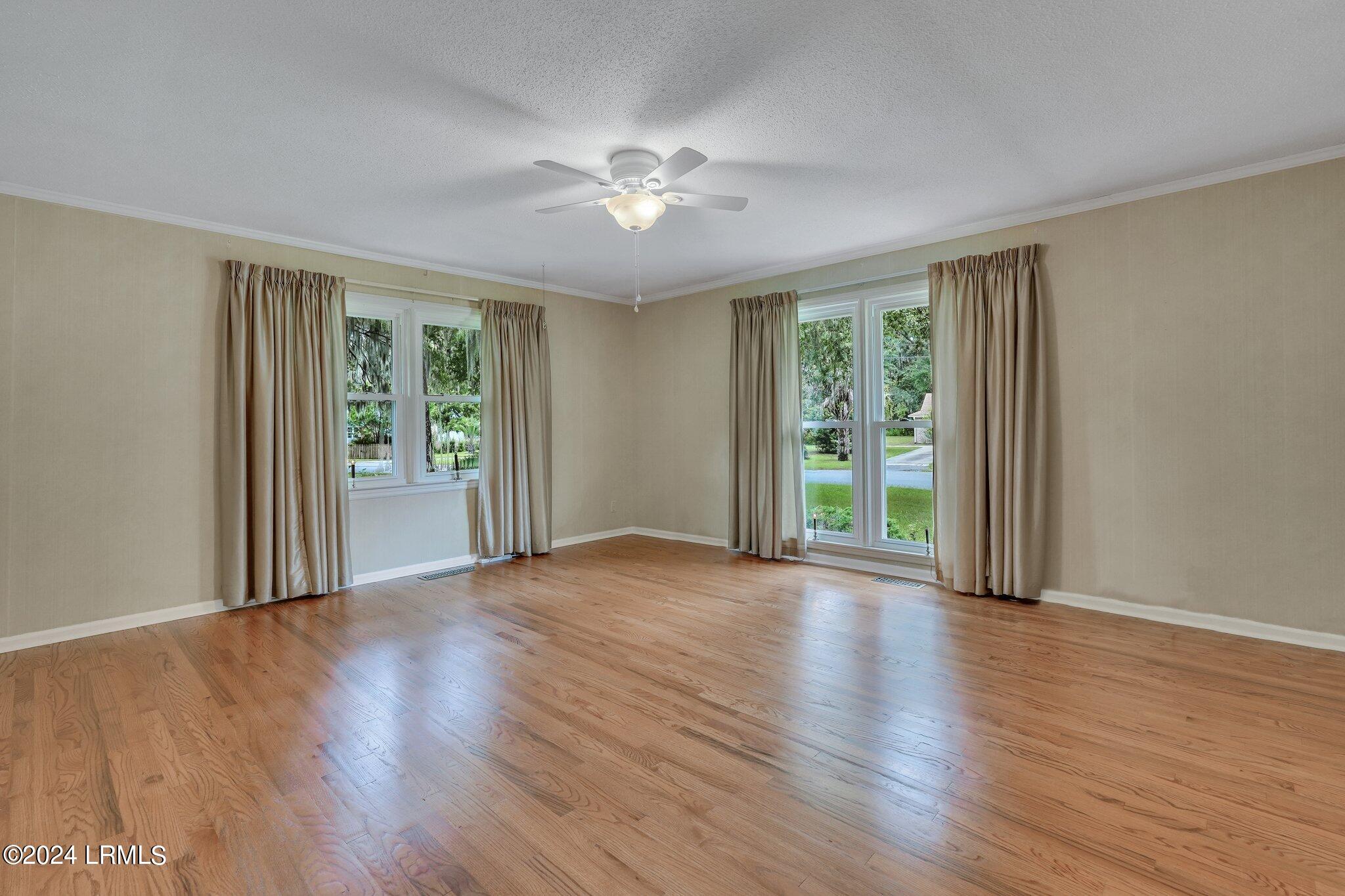 25 Stuart Town Court