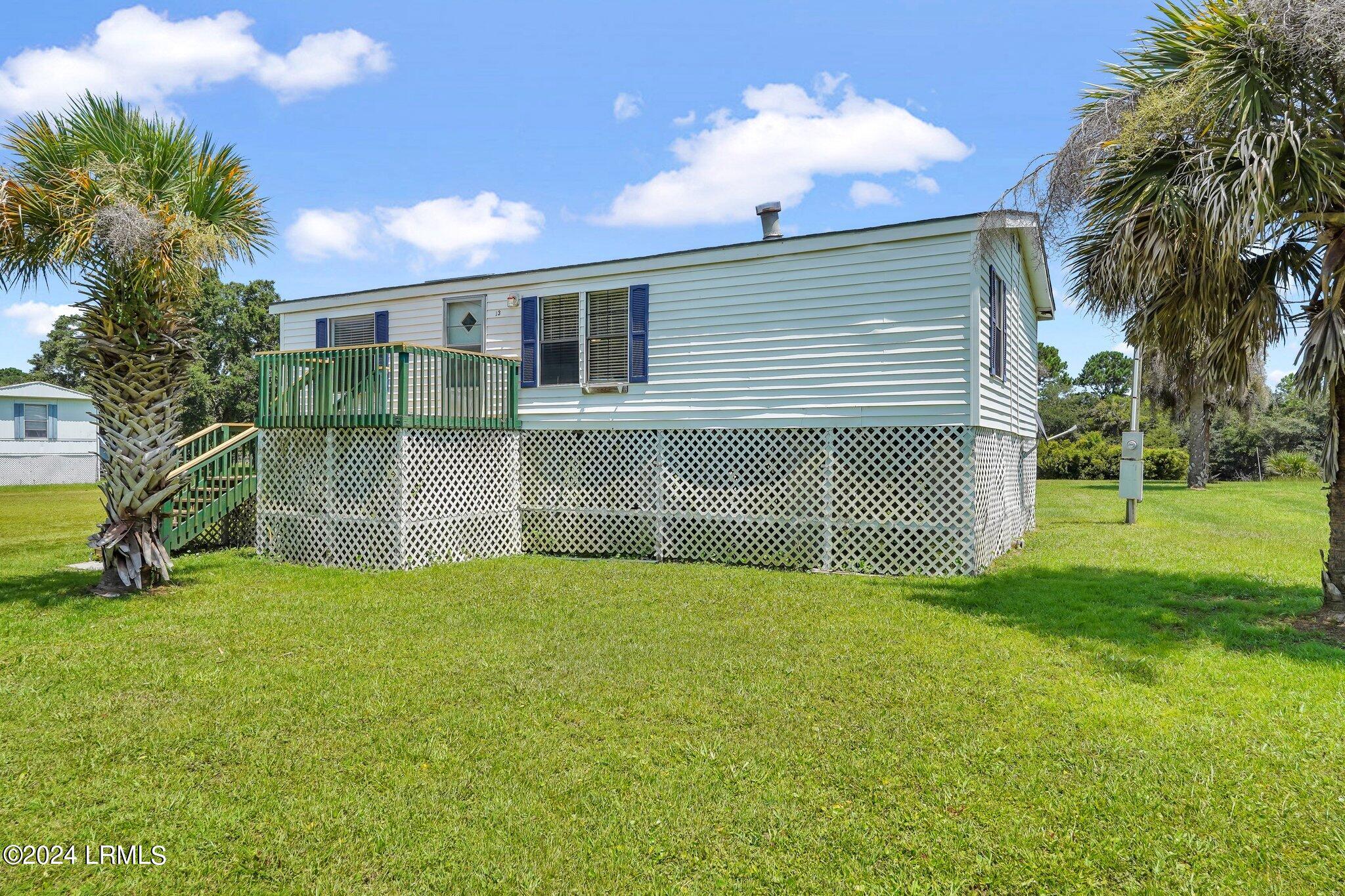 13 View Point Circle, St. Helena Island