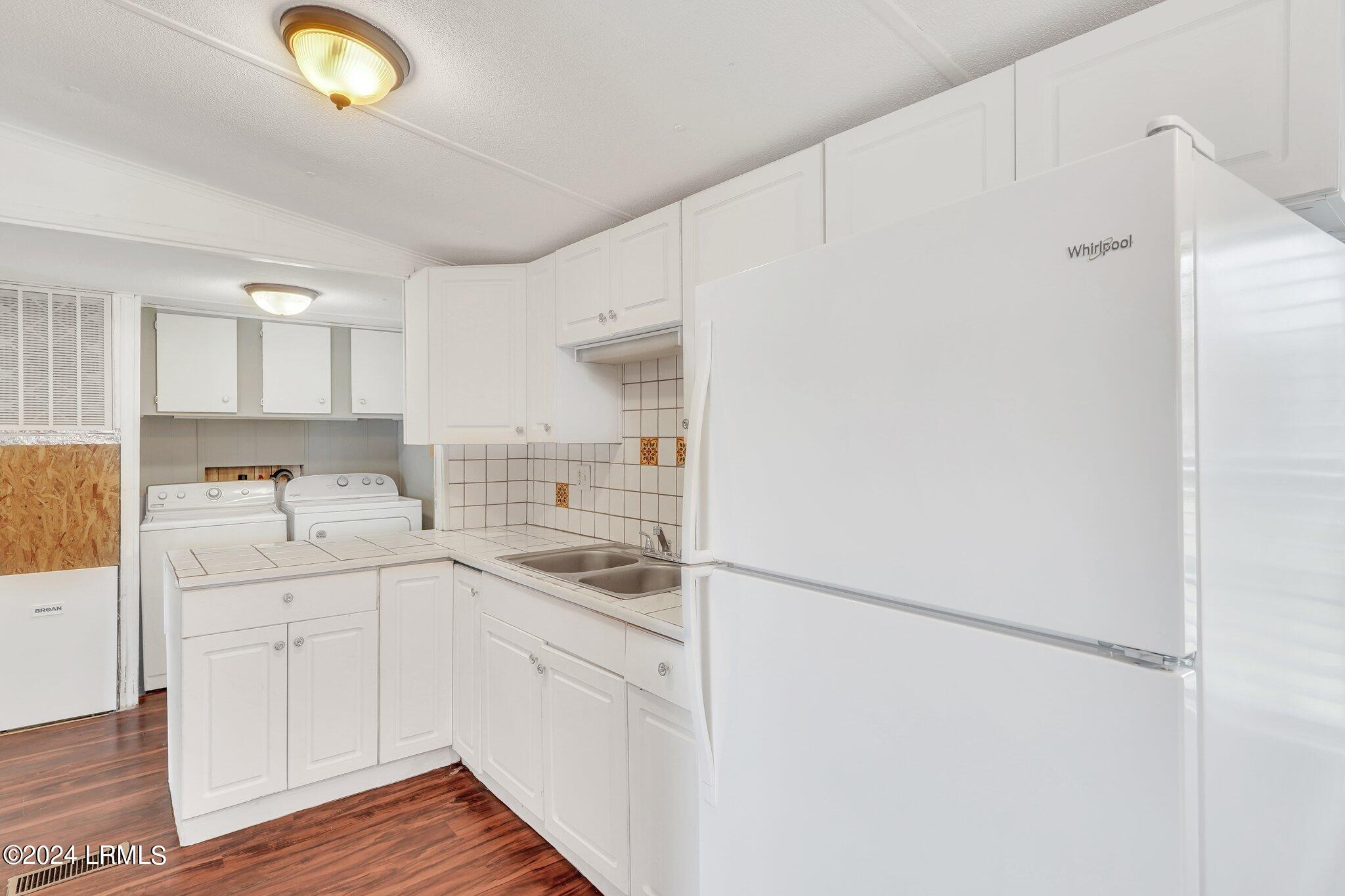 13 View Point Circle, St. Helena Island