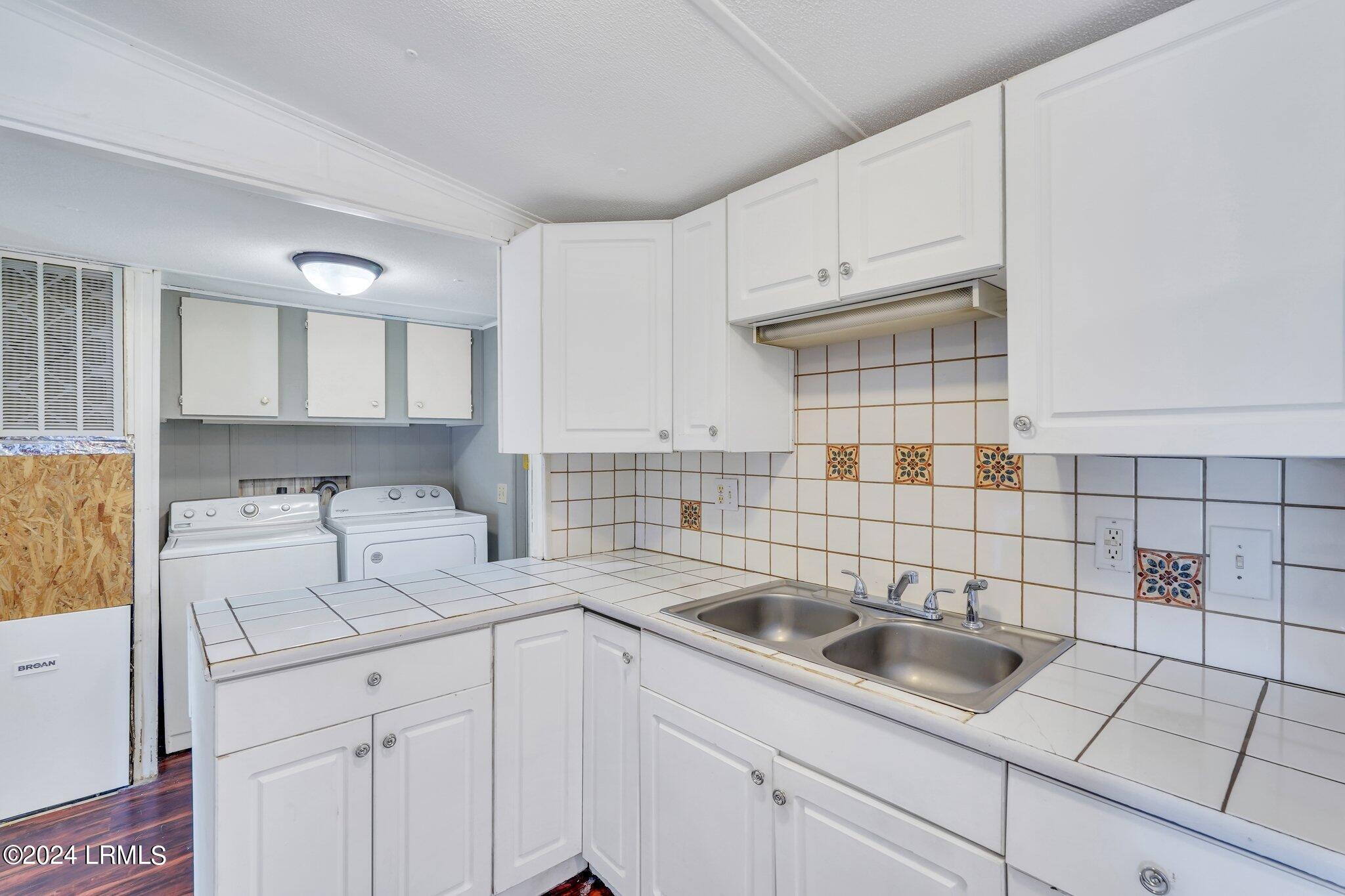 13 View Point Circle, St. Helena Island