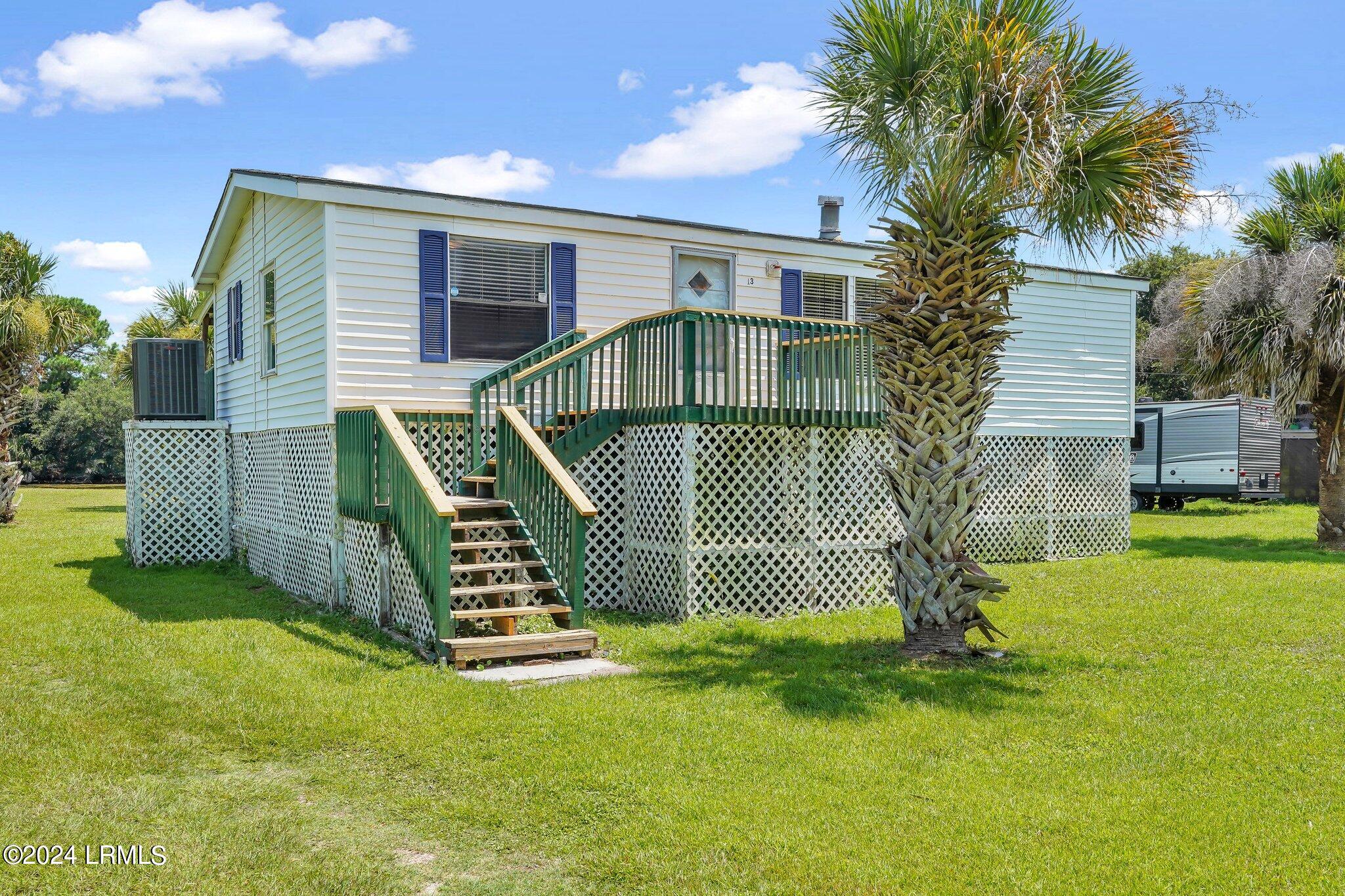 13 View Point Circle, St. Helena Island