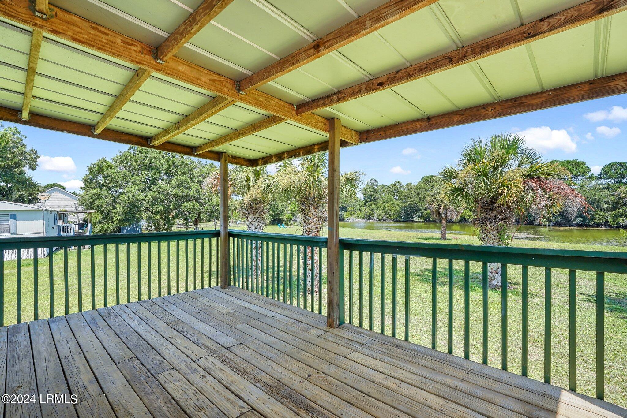 13 View Point Circle, St. Helena Island