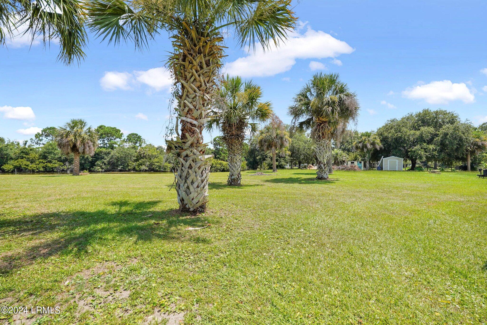 13 View Point Circle, St. Helena Island