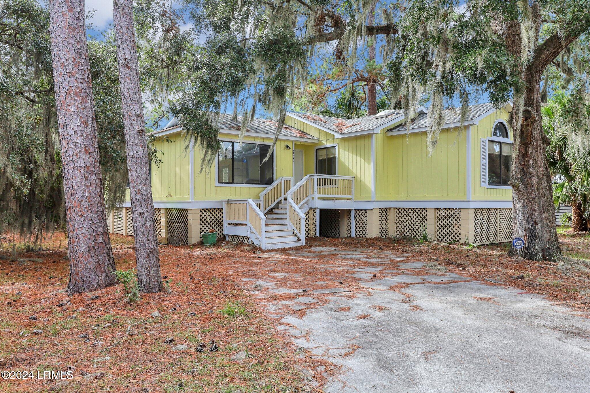 2919 Waters Edge Court W