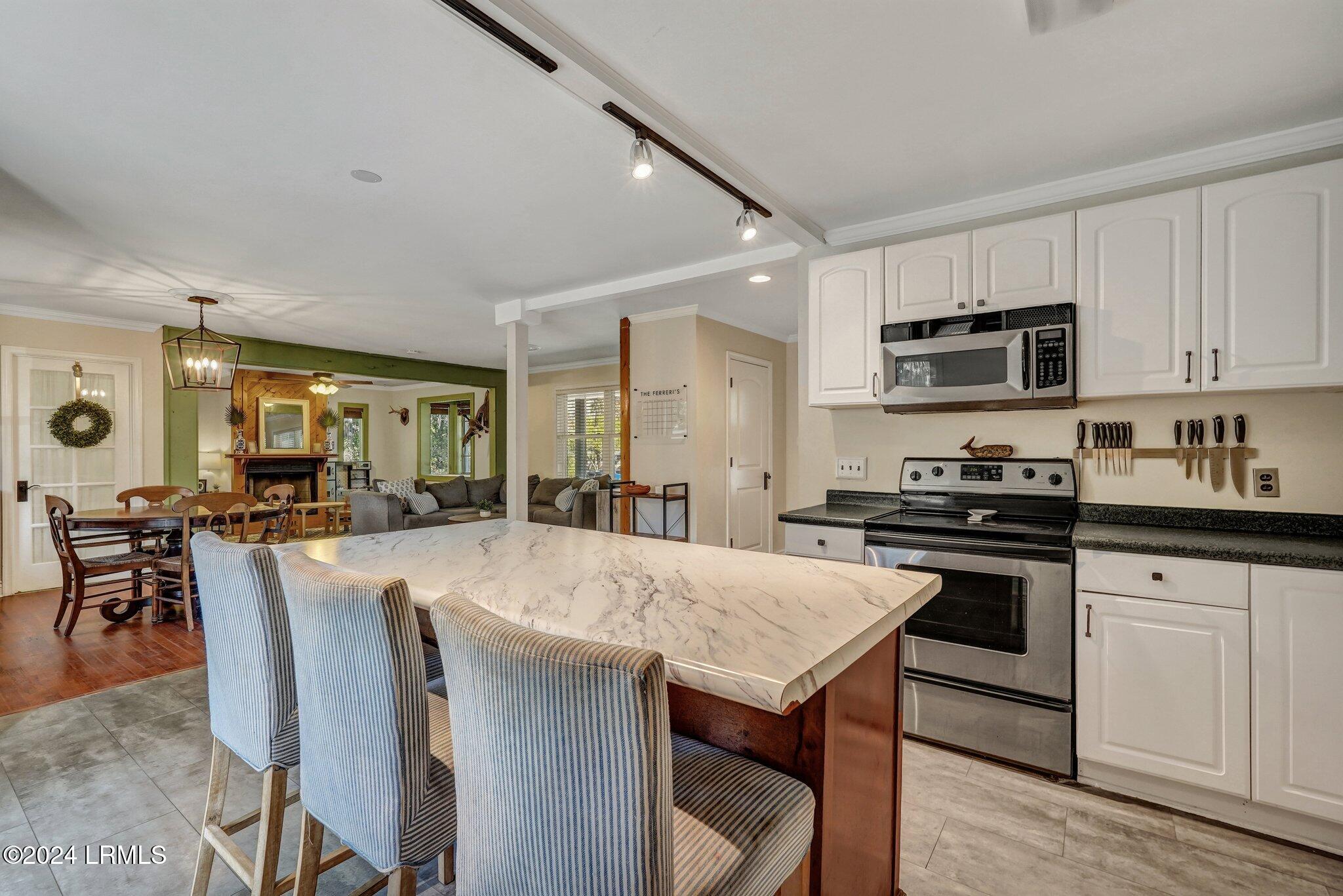 508 Mystic Drive W