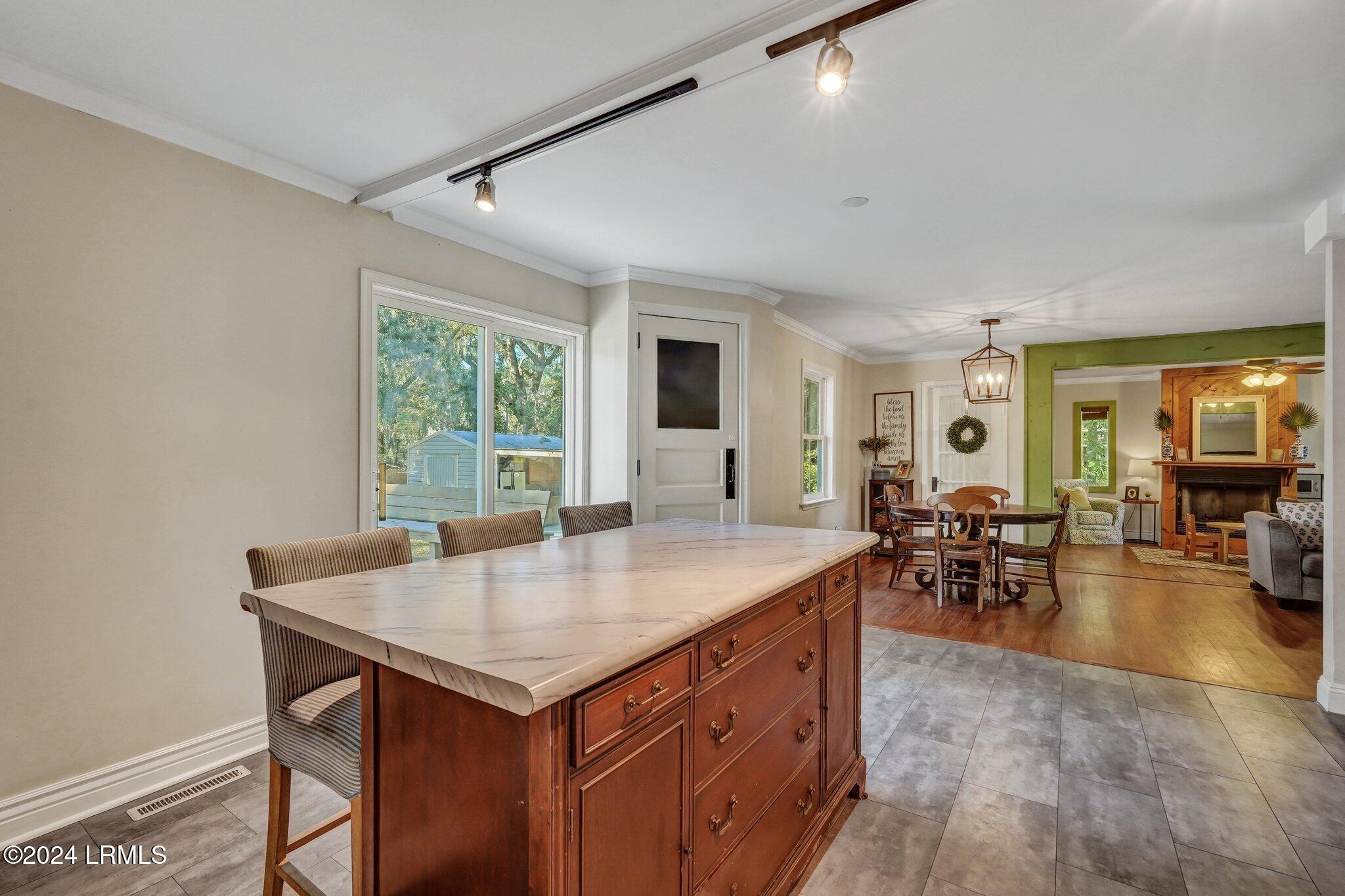 508 Mystic Drive W