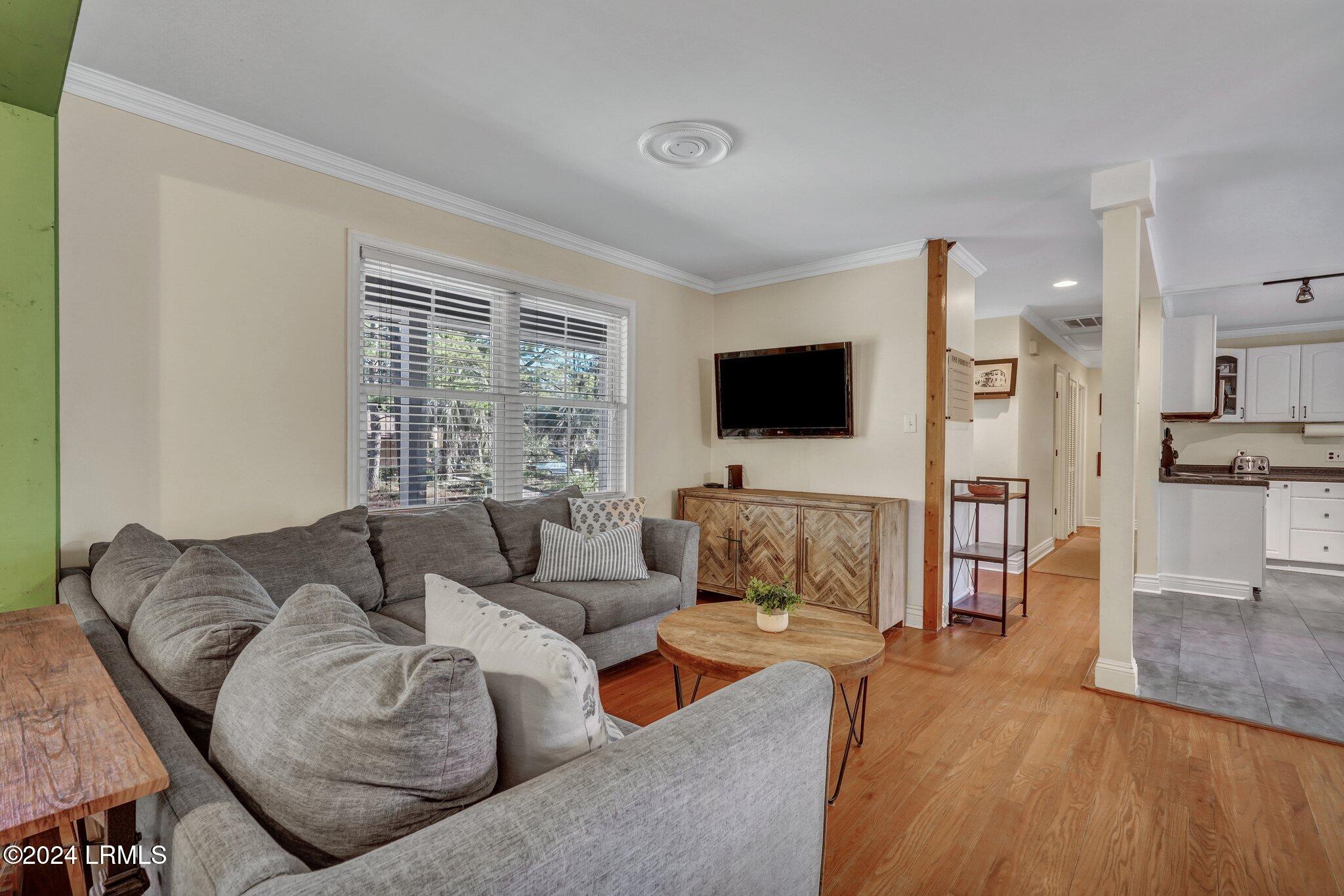 508 Mystic Drive W